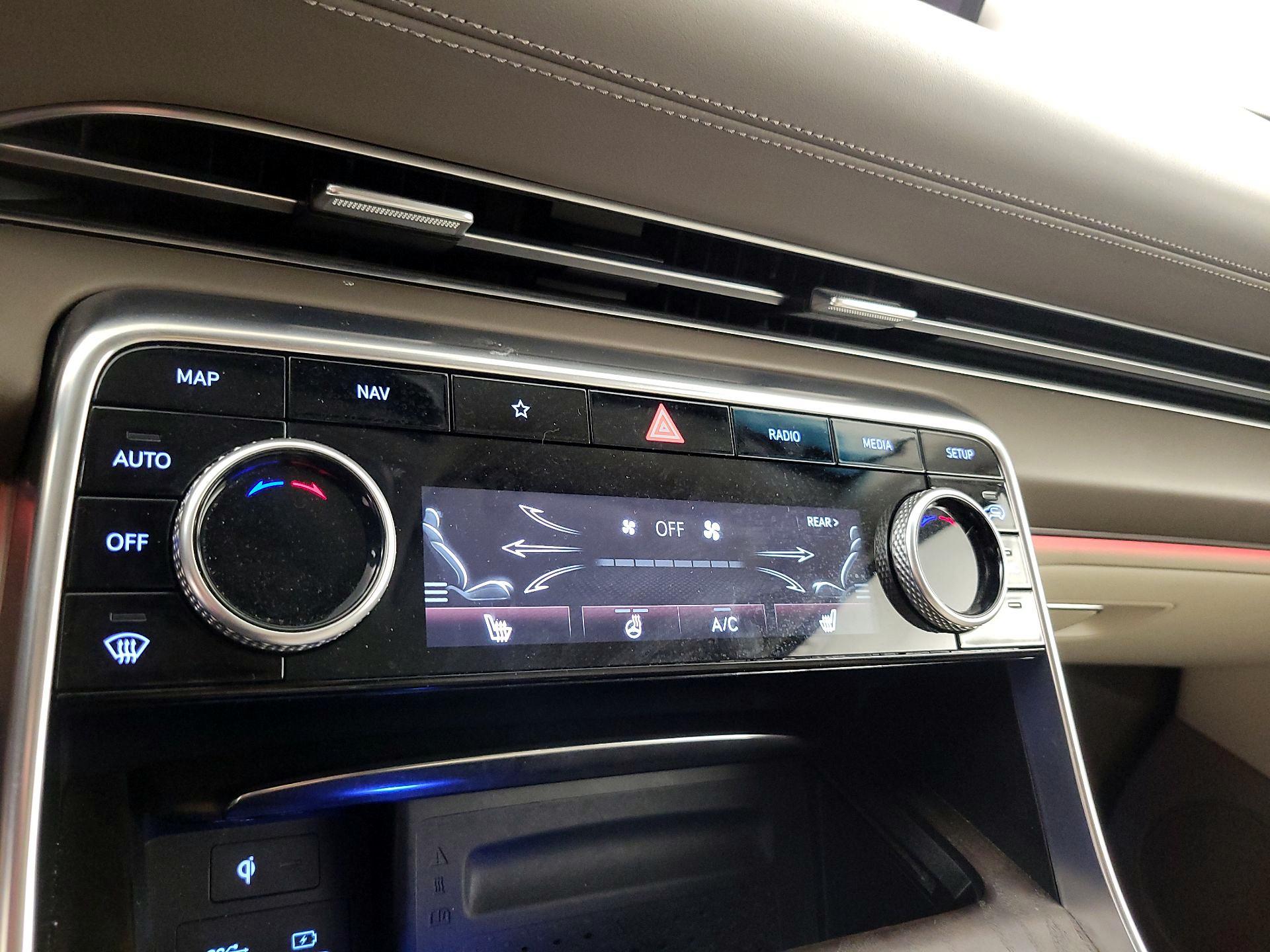 Thumbnail: 2024 Genesis GV80 - 17