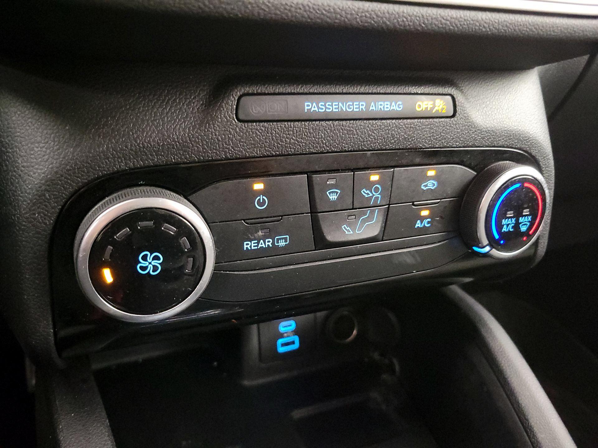 Thumbnail: 2022 Ford Escape - 16