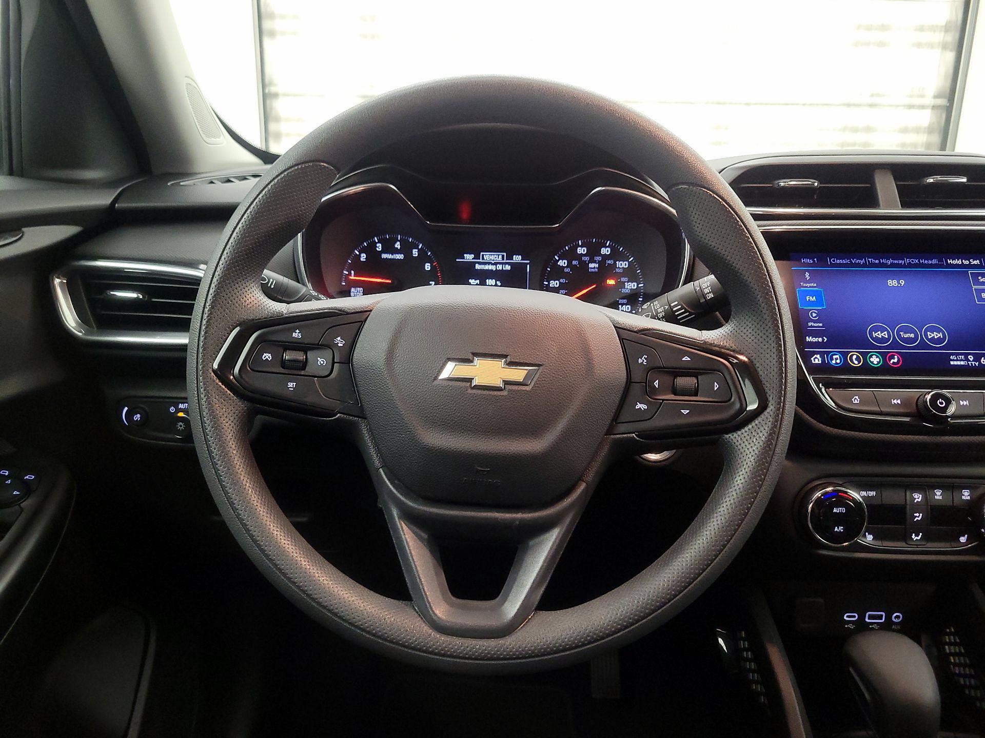 Thumbnail: 2023 Chevrolet TrailBlazer - 10