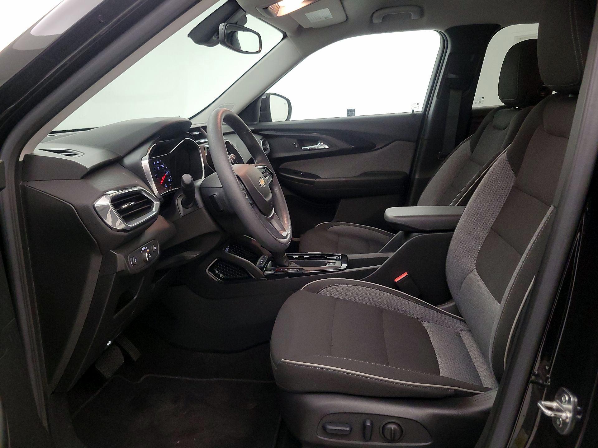 Thumbnail: 2023 Chevrolet TrailBlazer - 11