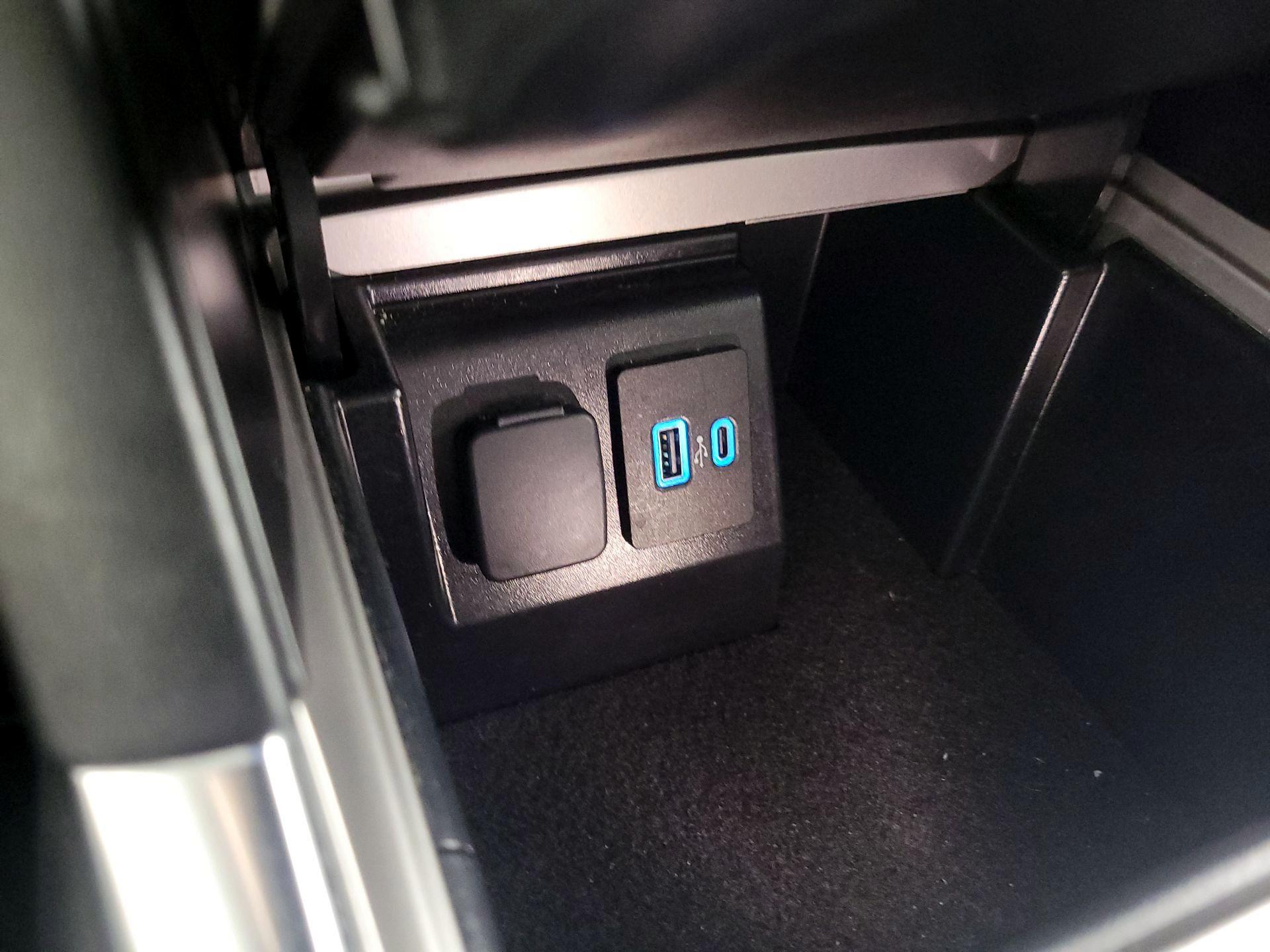 Thumbnail: 2023 Ford Explorer - 19