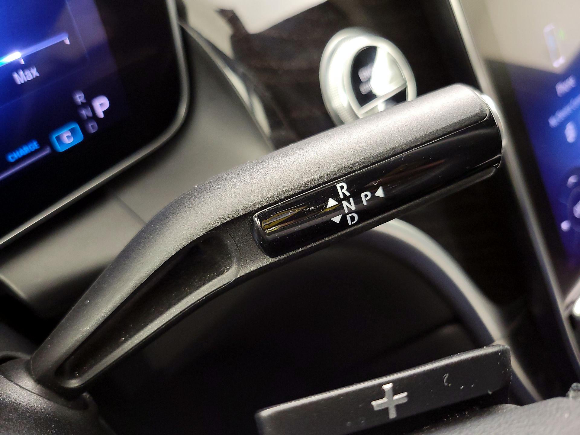 Thumbnail: 2024 Mercedes-Benz GLC - 17