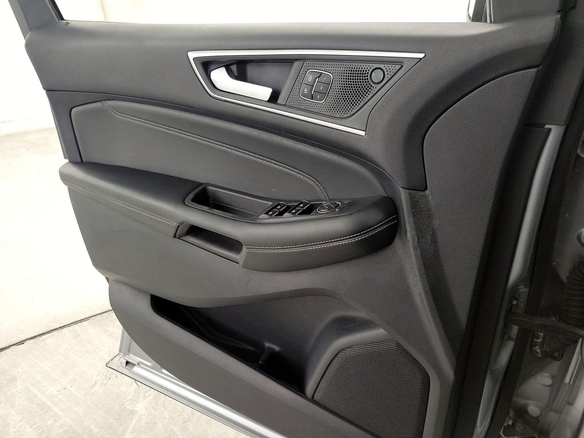 Thumbnail: 2022 Ford Edge - 12