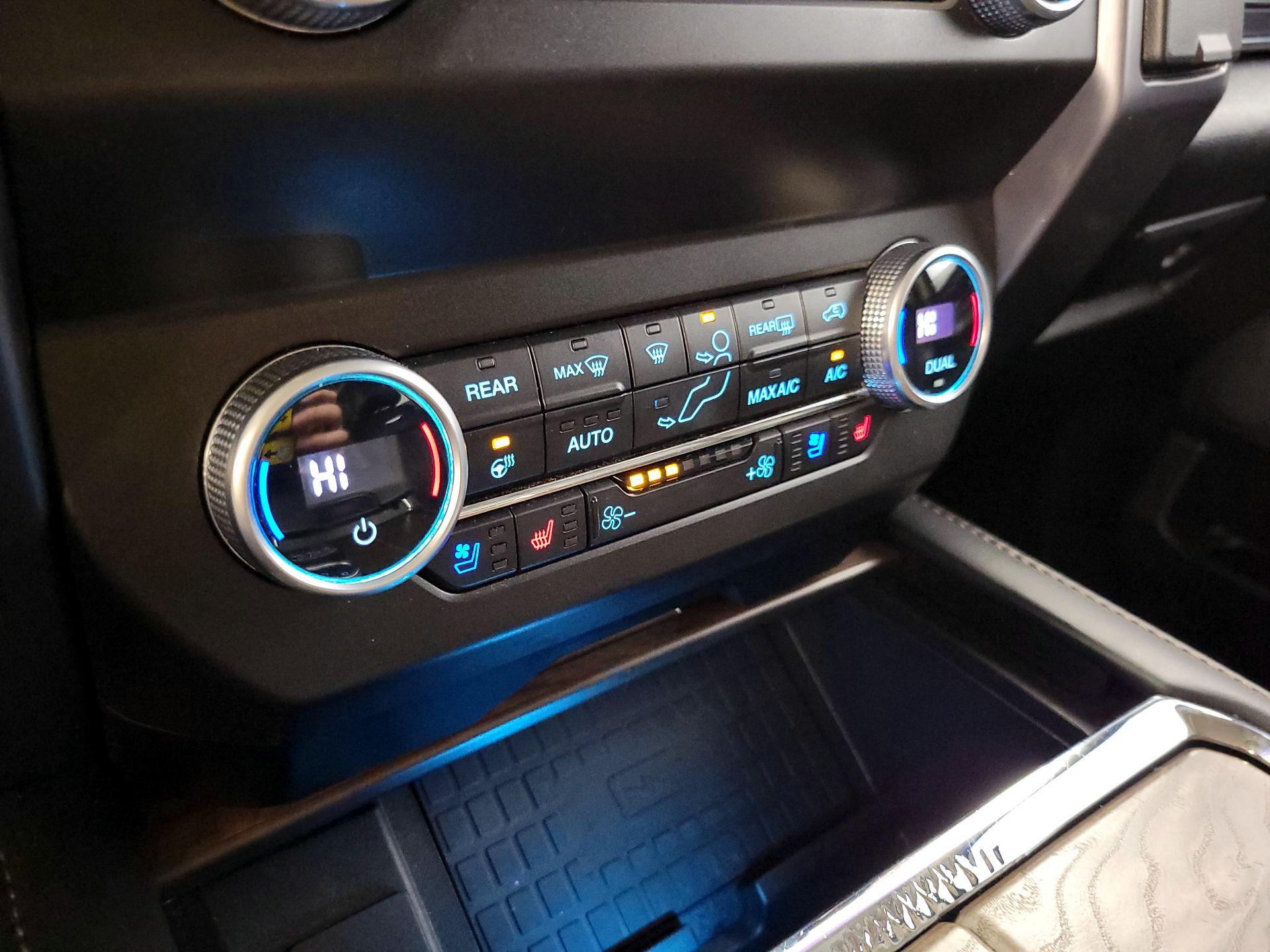 Thumbnail: 2021 Ford Expedition - 17