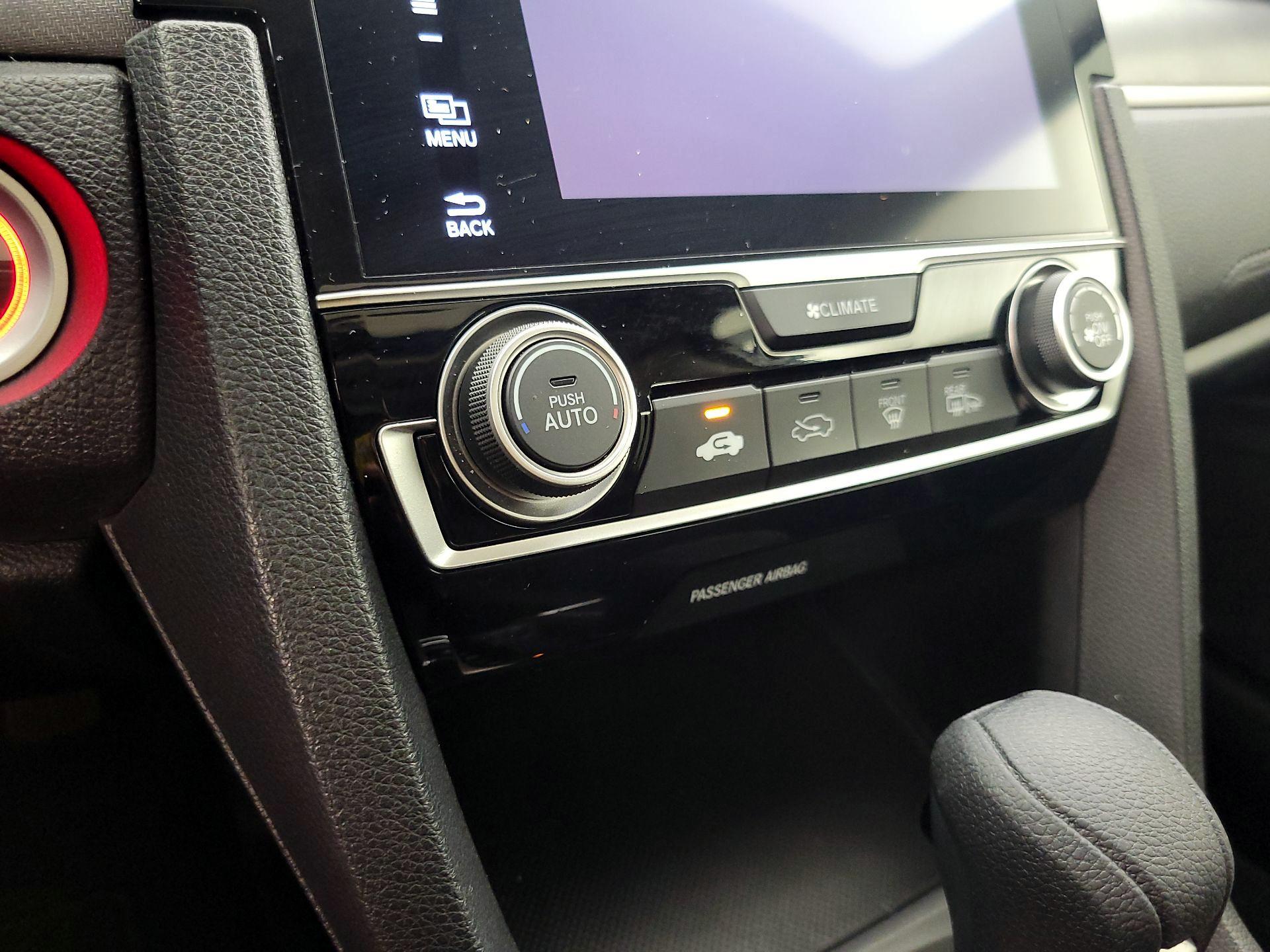 Thumbnail: 2016 Honda Civic - 16