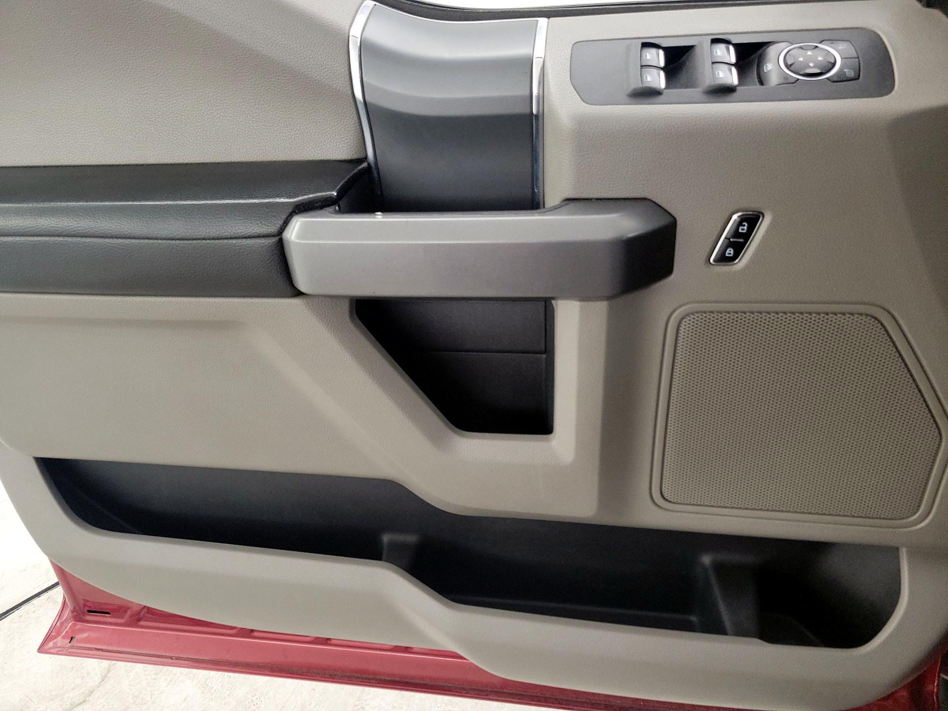 Thumbnail: 2016 Ford F-150 - 12