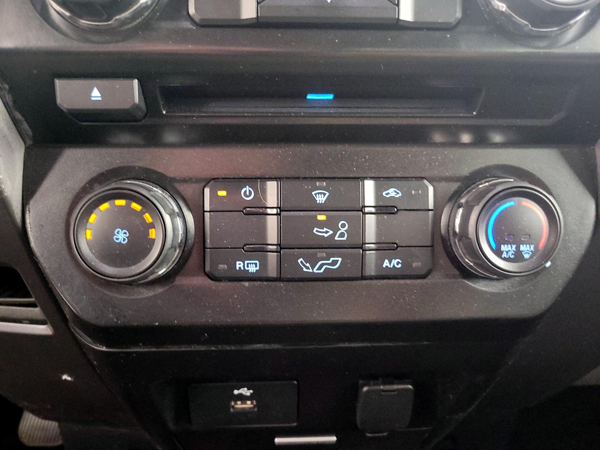 Thumbnail: 2016 Ford F-150 - 16