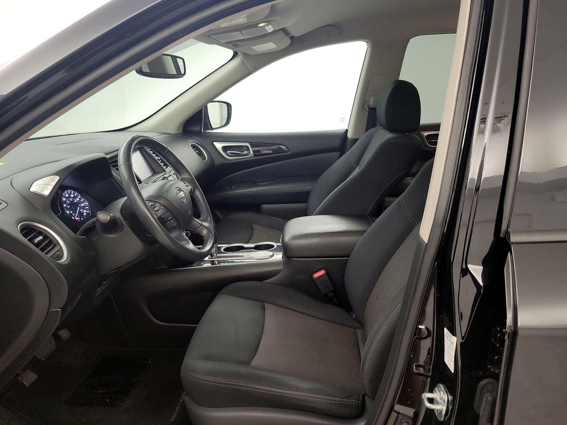 Thumbnail: 2018 Nissan Pathfinder - 11