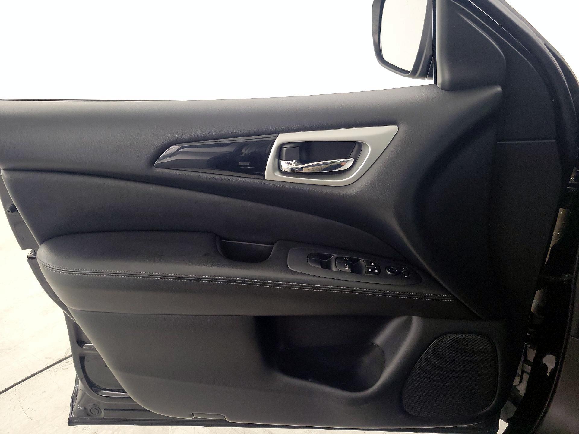 Thumbnail: 2018 Nissan Pathfinder - 12