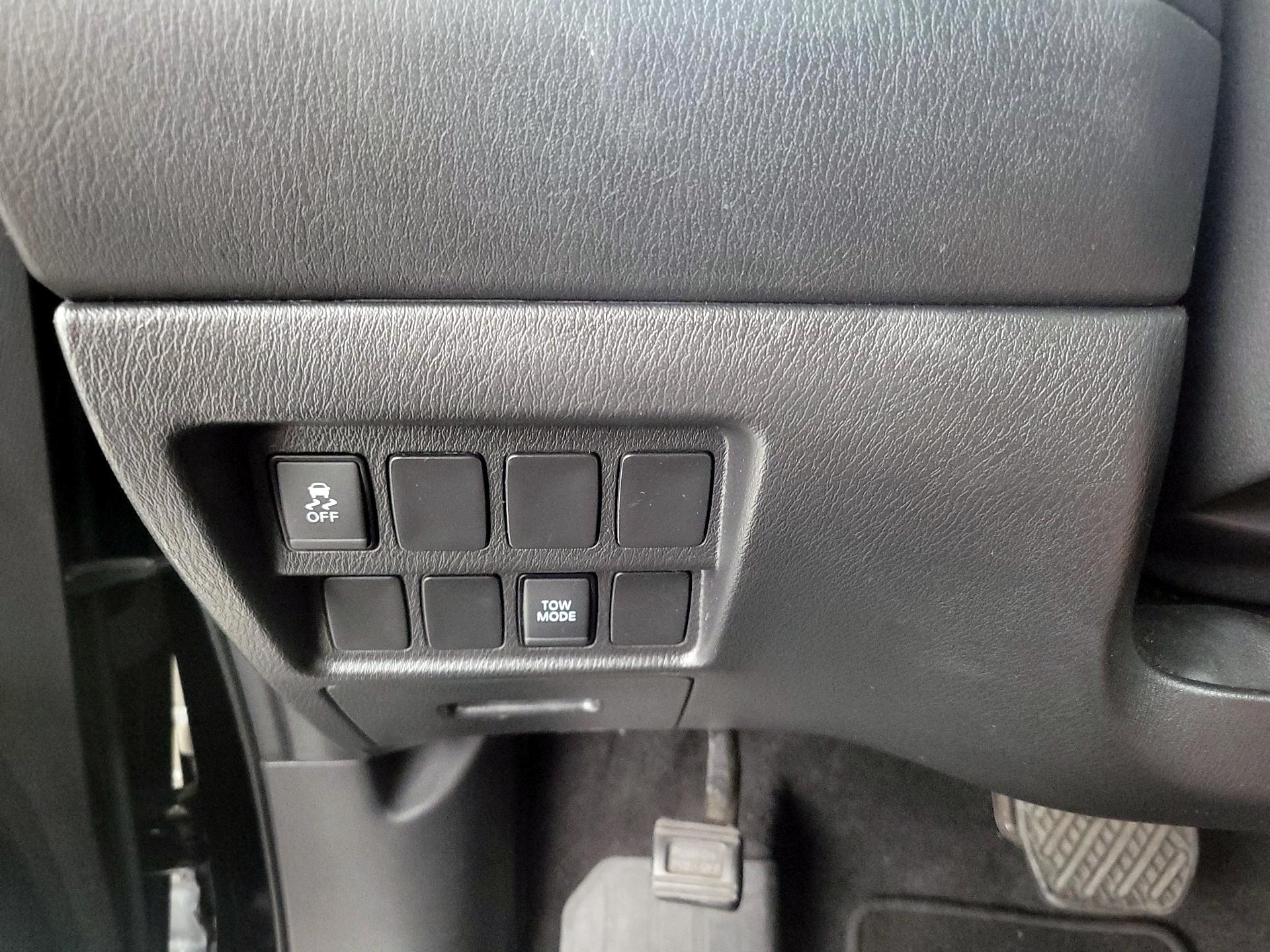 Thumbnail: 2018 Nissan Pathfinder - 13