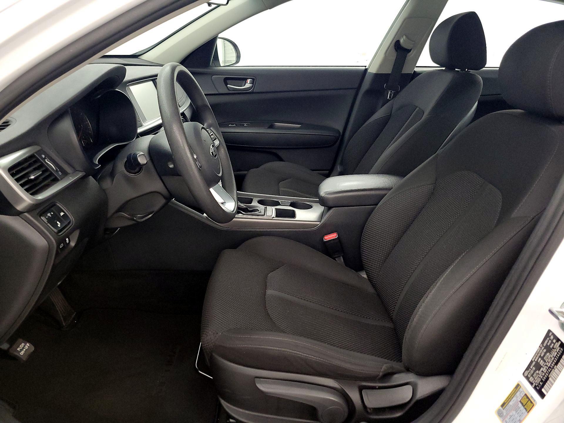 Thumbnail: 2019 Kia Optima - 11