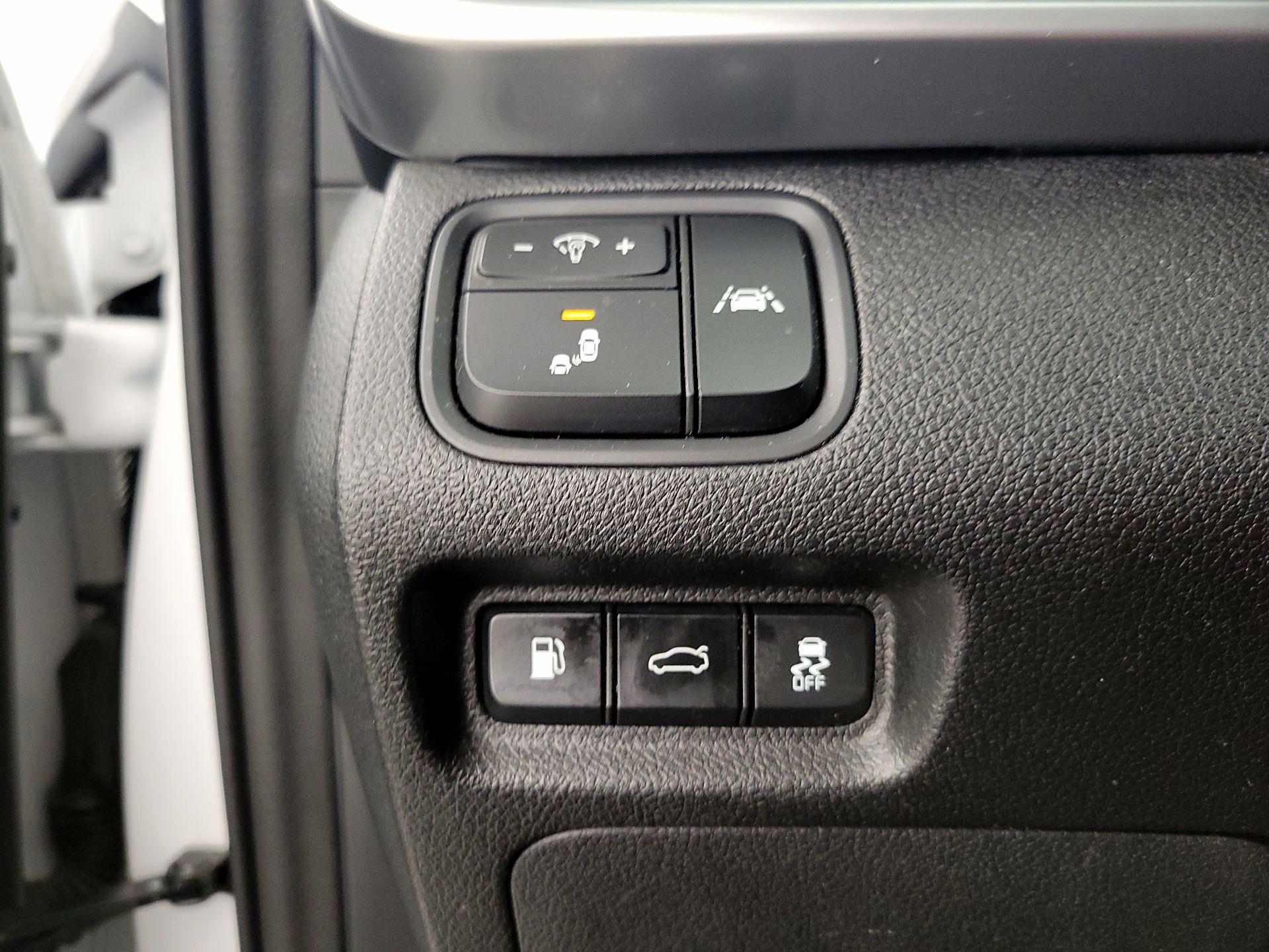 Thumbnail: 2019 Kia Optima - 13