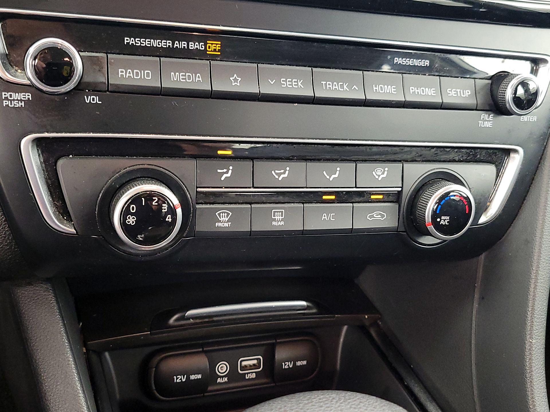 Thumbnail: 2019 Kia Optima - 16