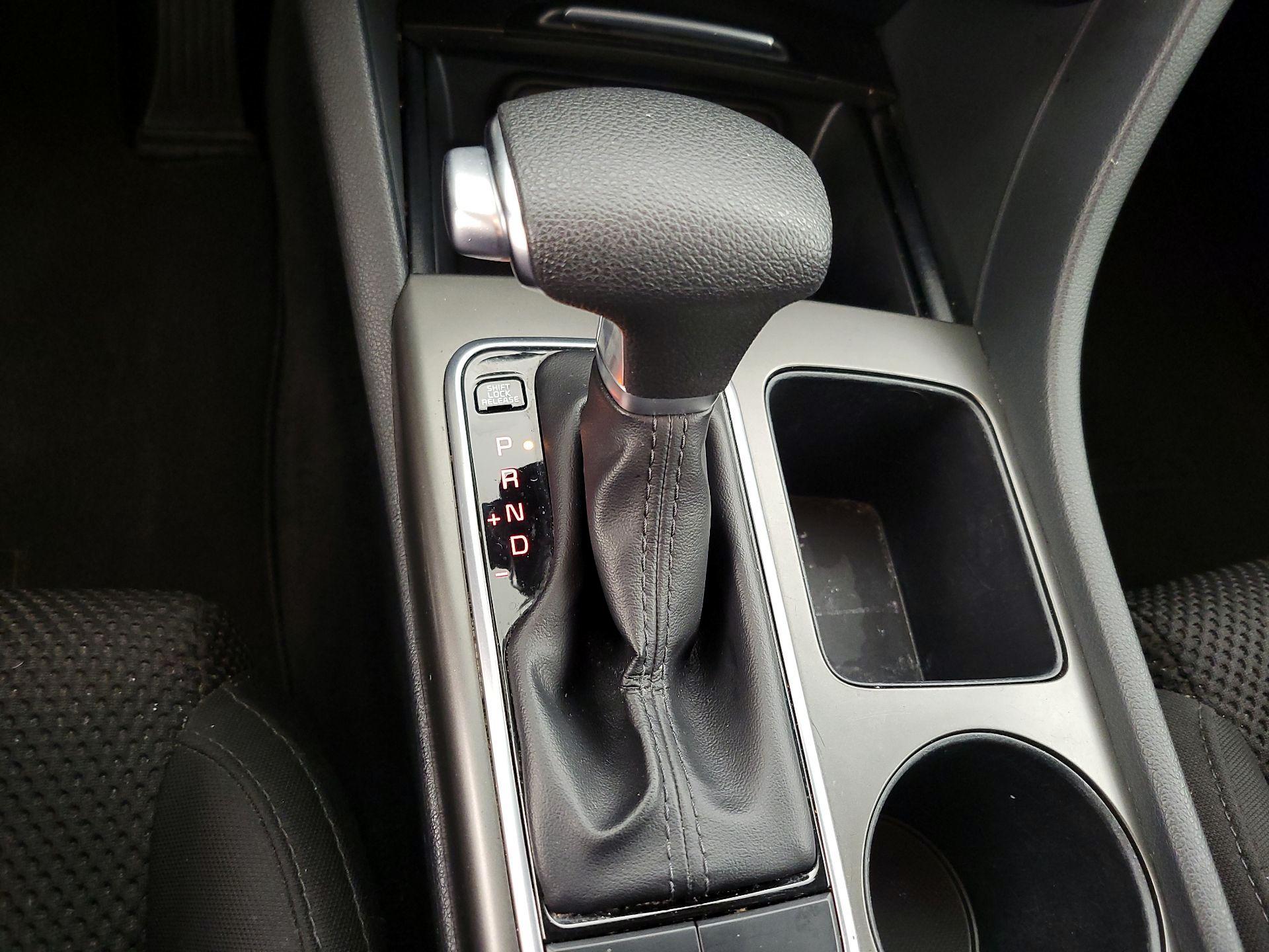 Thumbnail: 2019 Kia Optima - 17