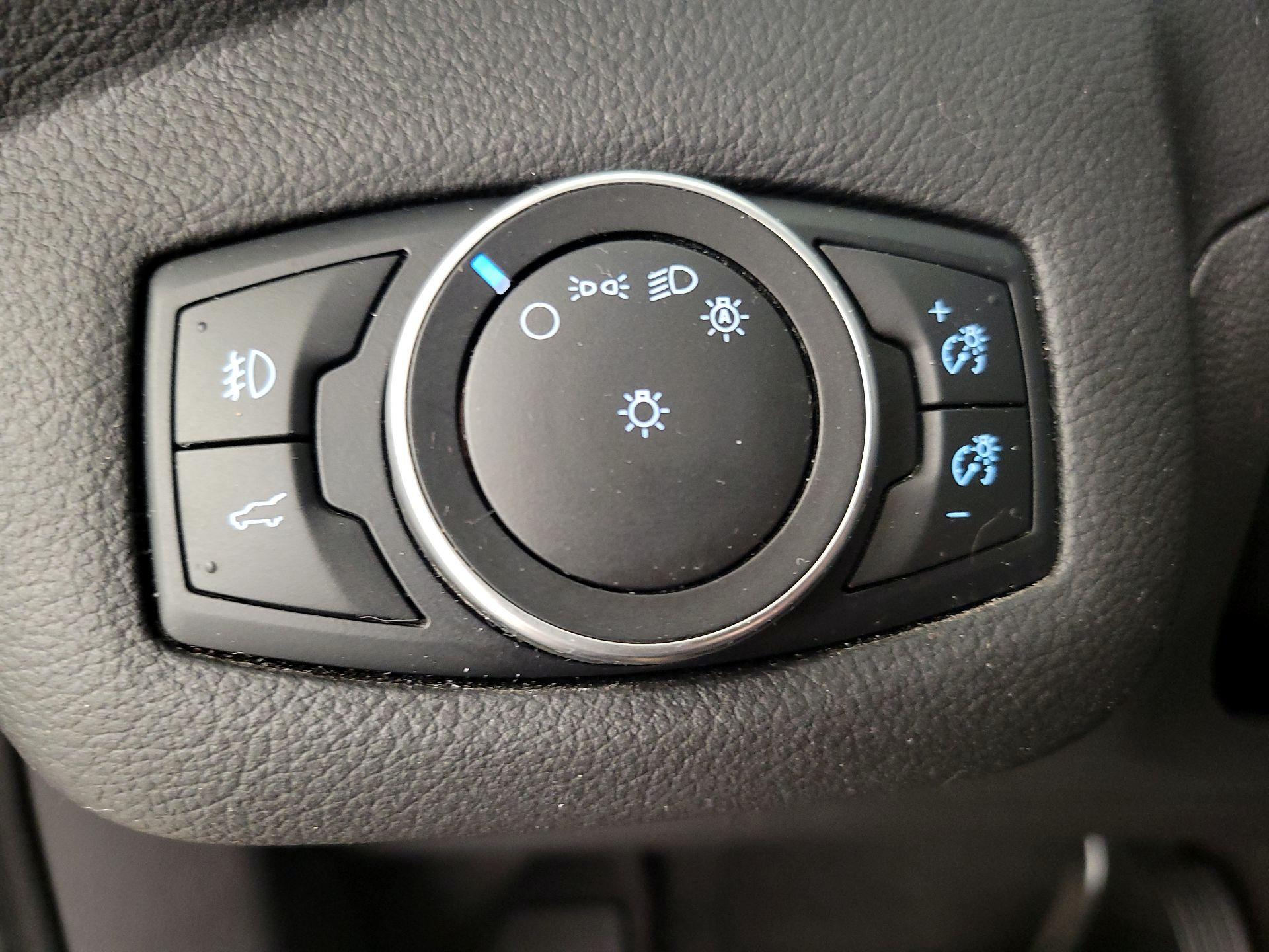 Thumbnail: 2017 Ford Escape - 13