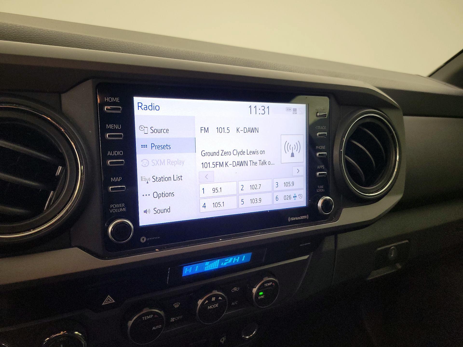 Thumbnail: 2022 Toyota Tacoma - 15