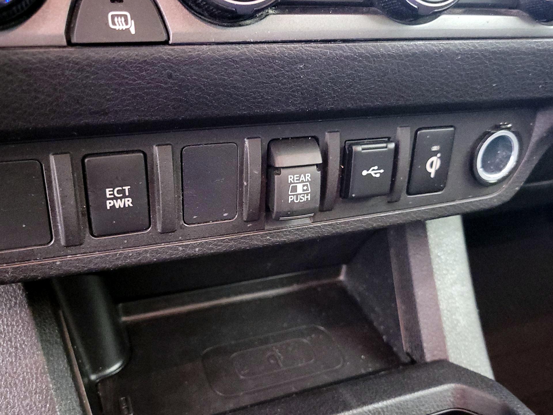 Thumbnail: 2022 Toyota Tacoma - 18