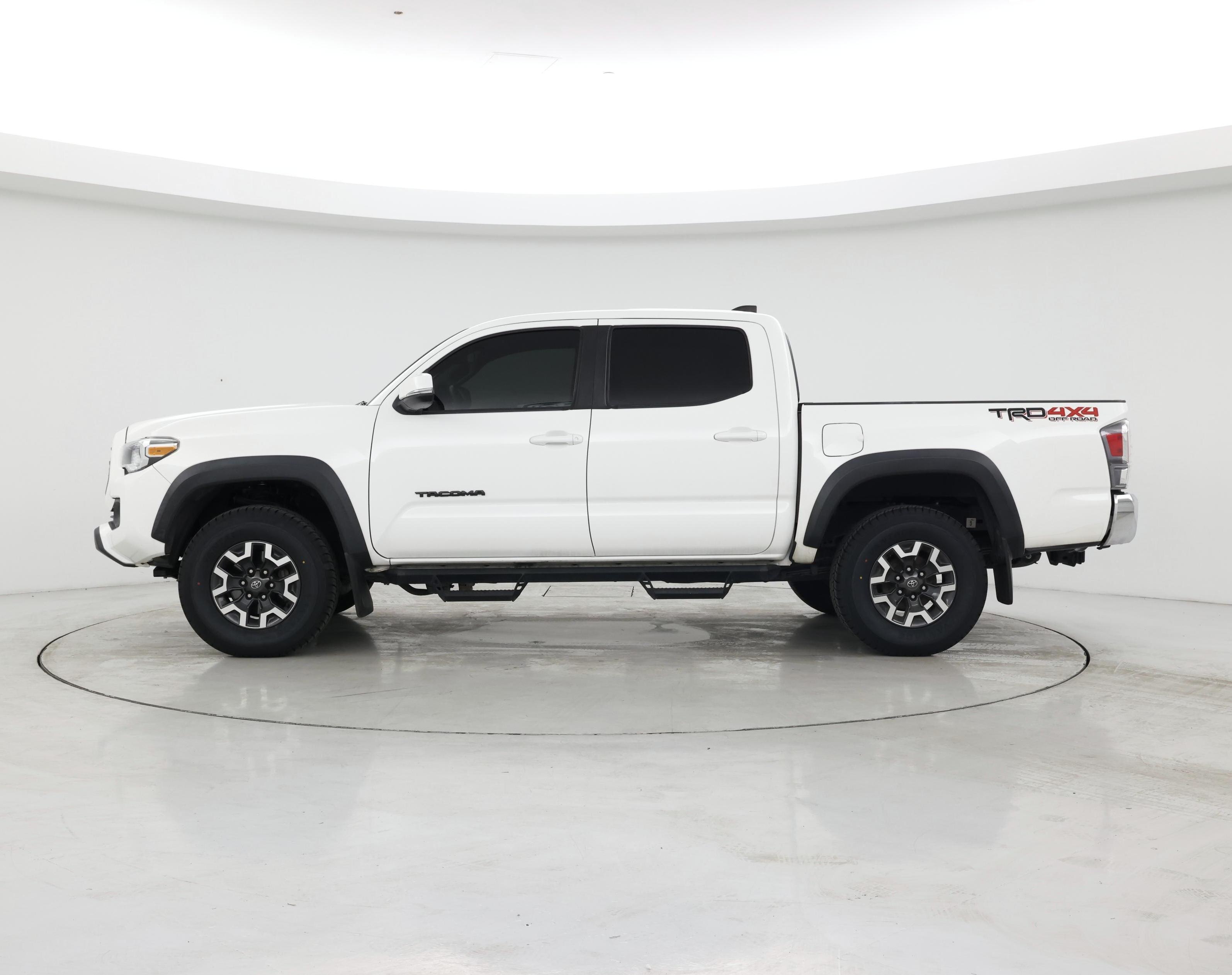 Thumbnail: 2022 Toyota Tacoma - 3