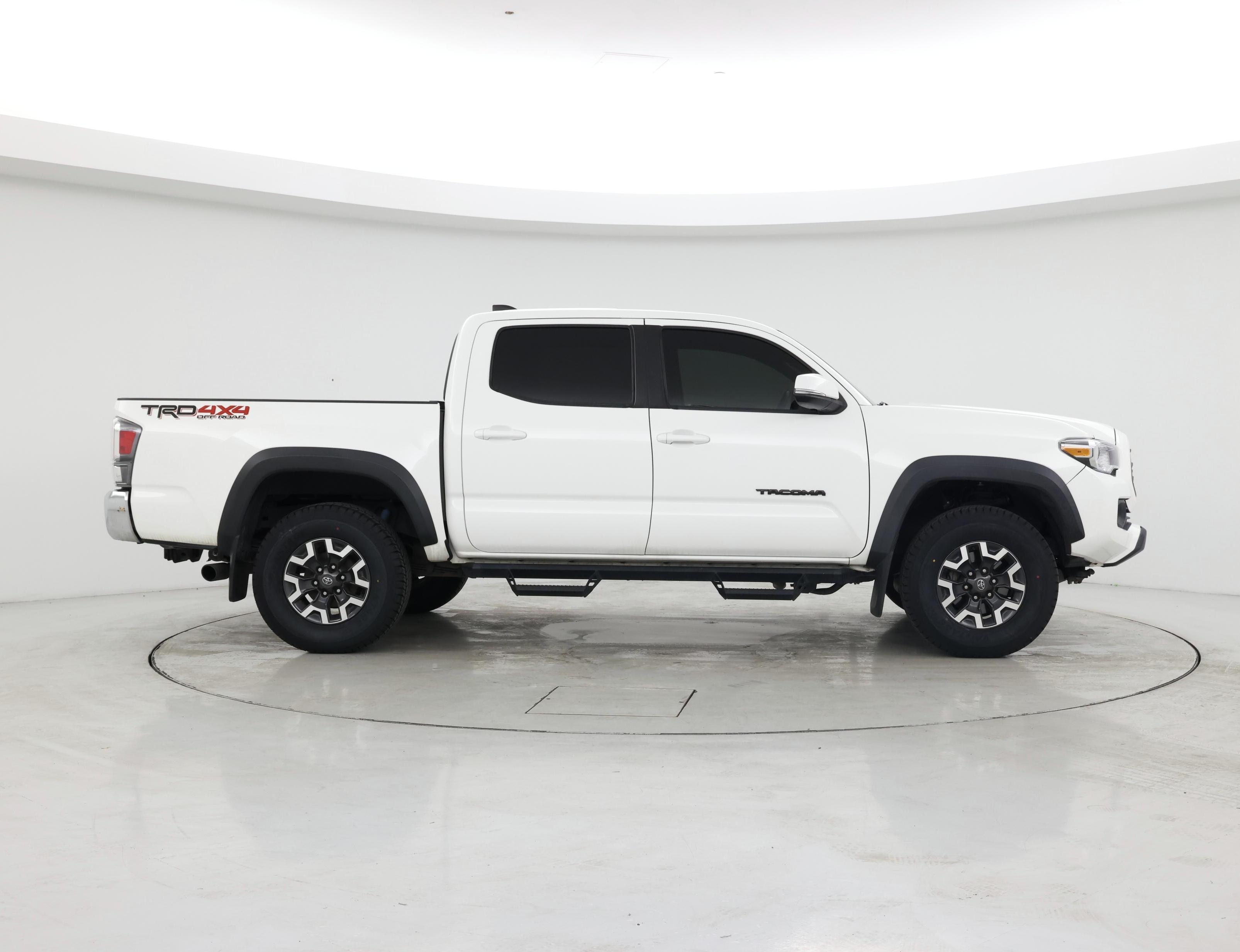 Thumbnail: 2022 Toyota Tacoma - 7