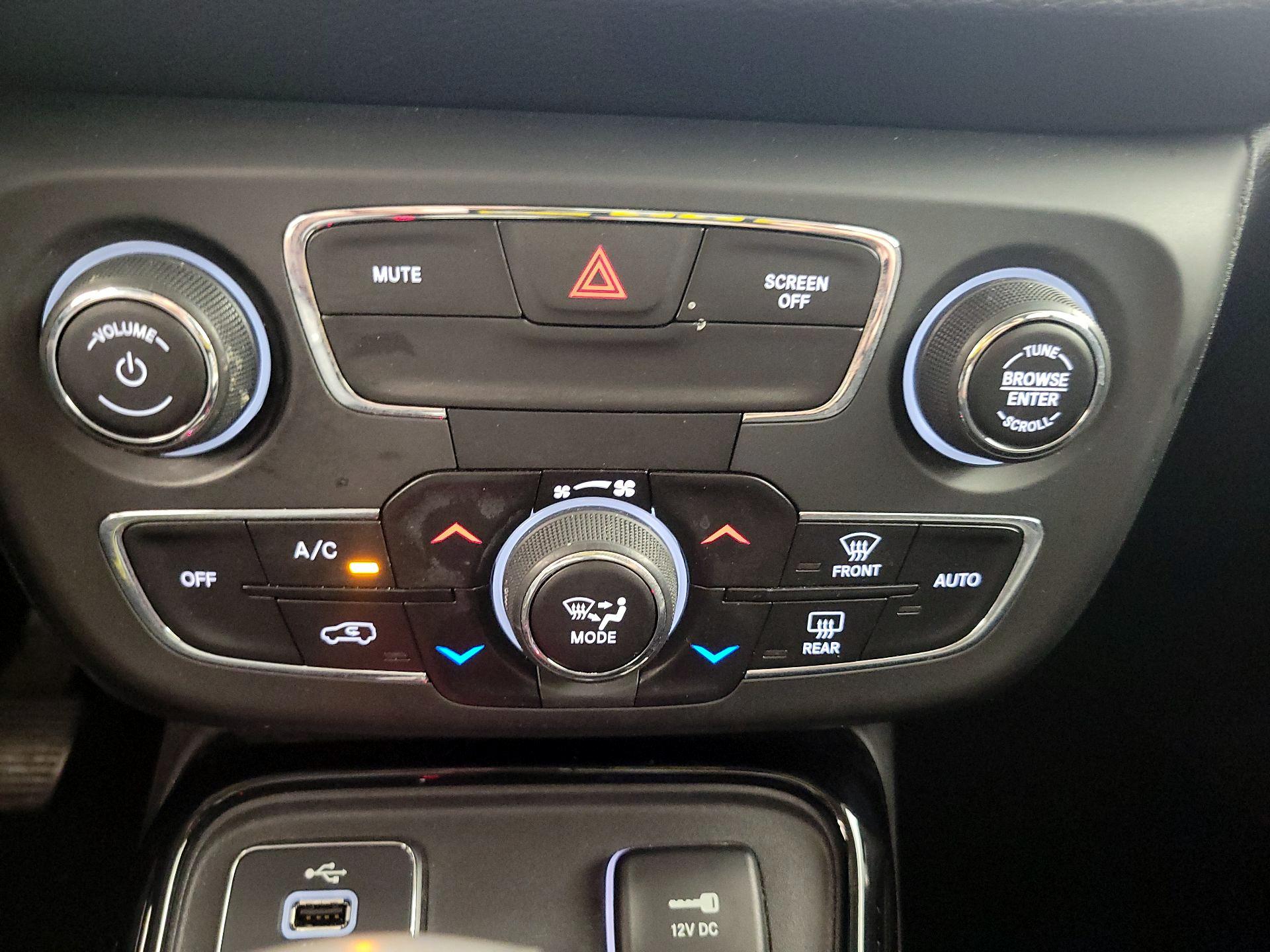 Thumbnail: 2018 Jeep Compass - 16