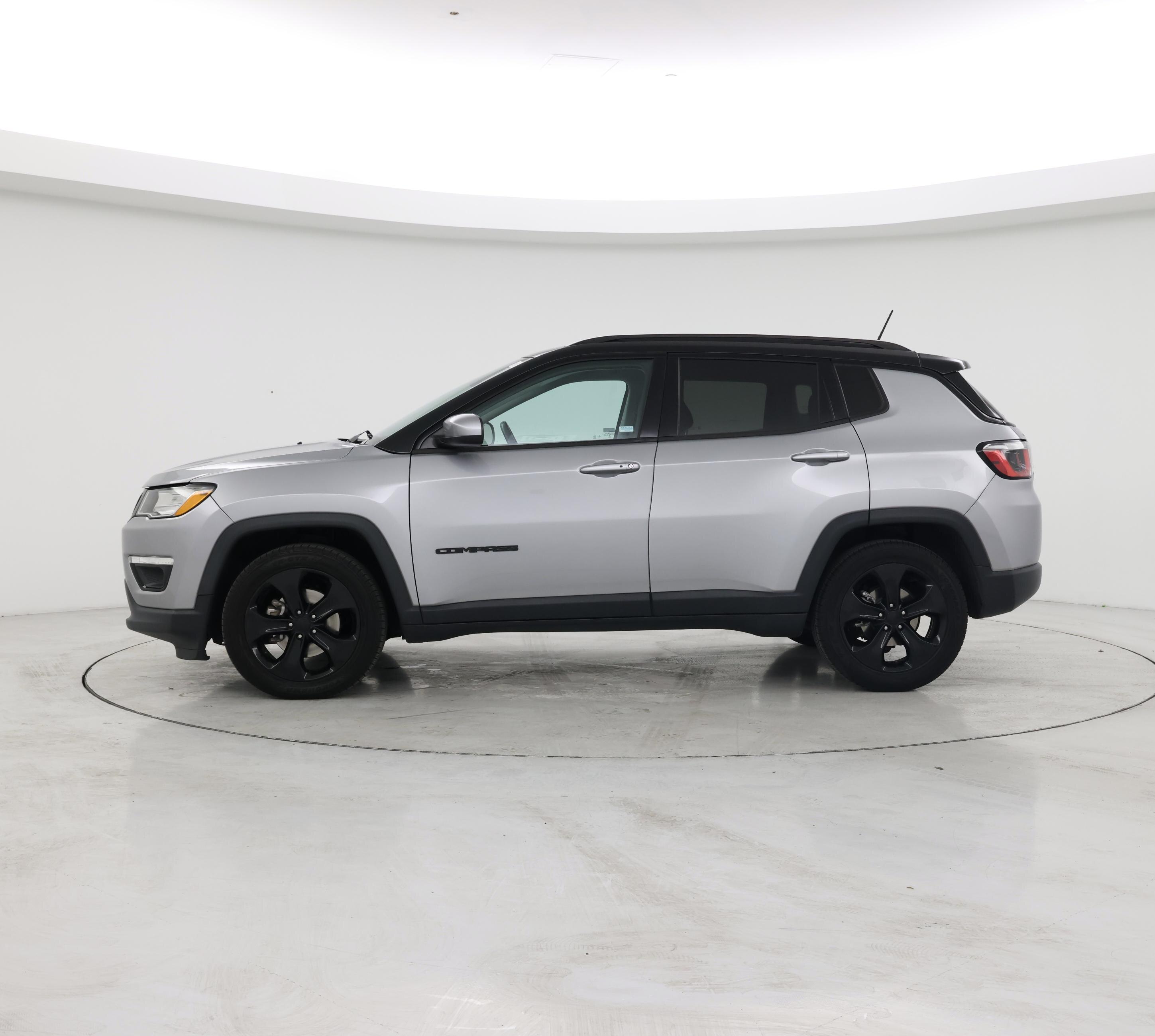 Thumbnail: 2018 Jeep Compass - 3