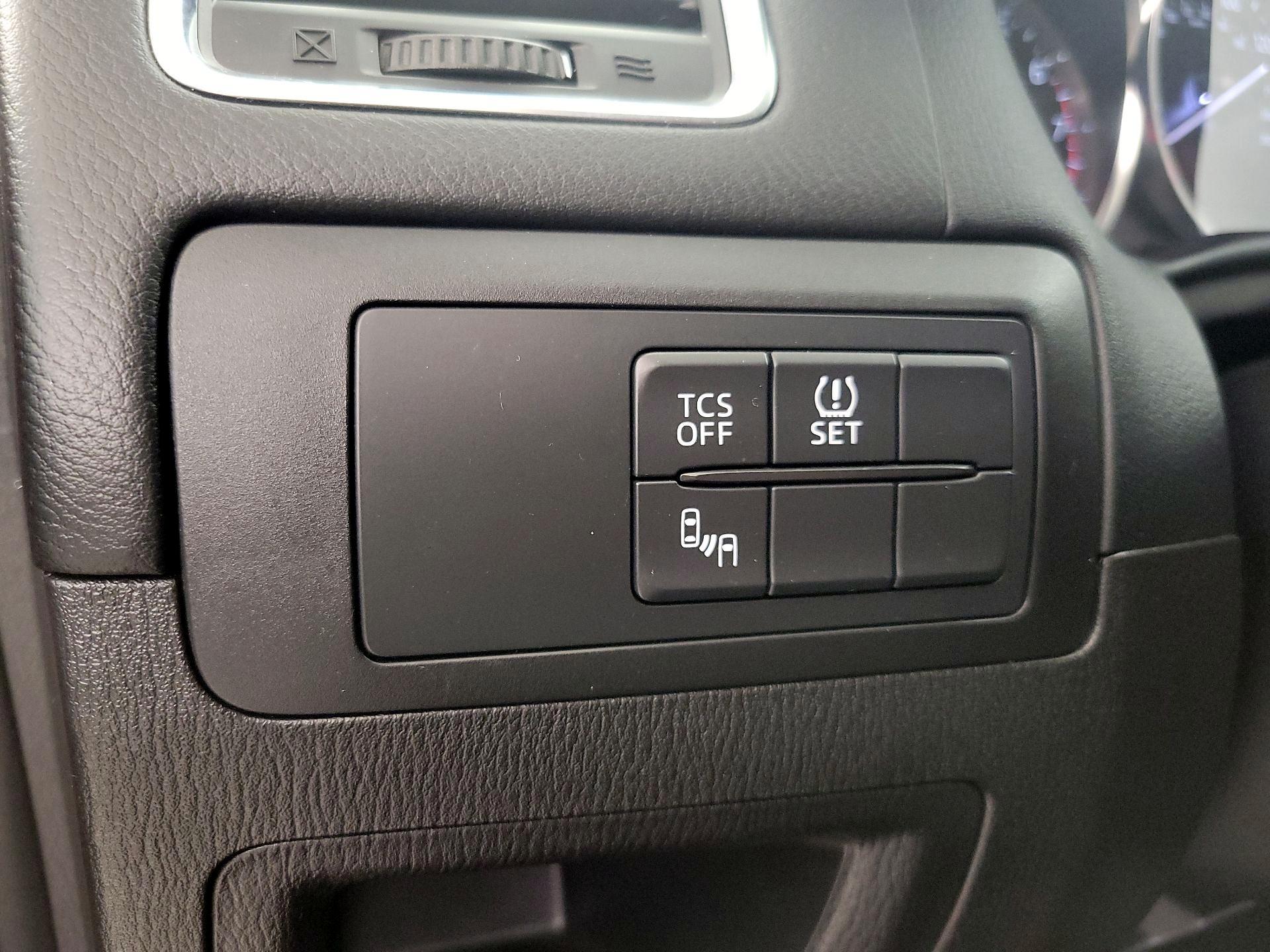 Thumbnail: 2016 Mazda CX-5 - 13