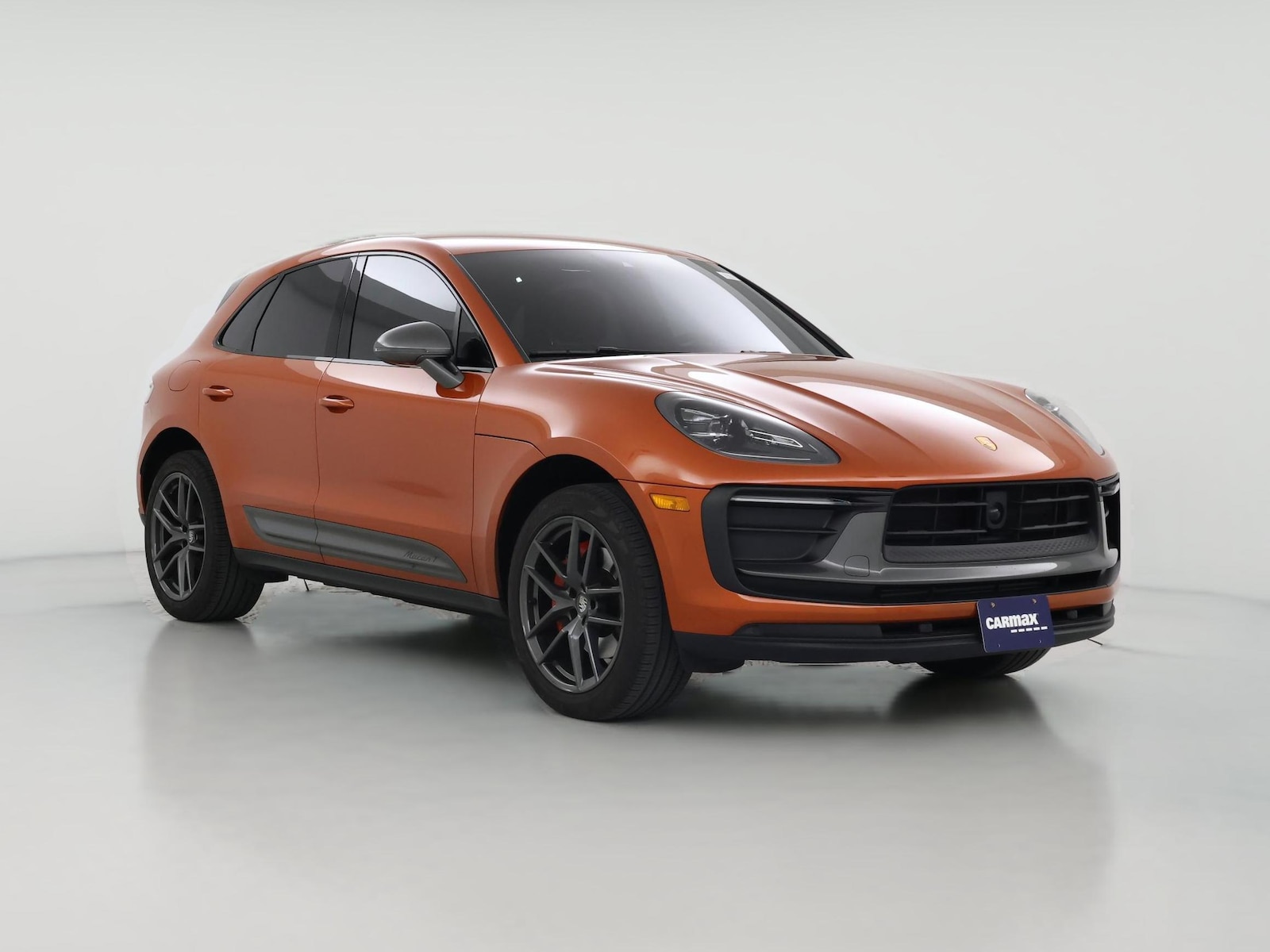 2023 Porsche Macan T