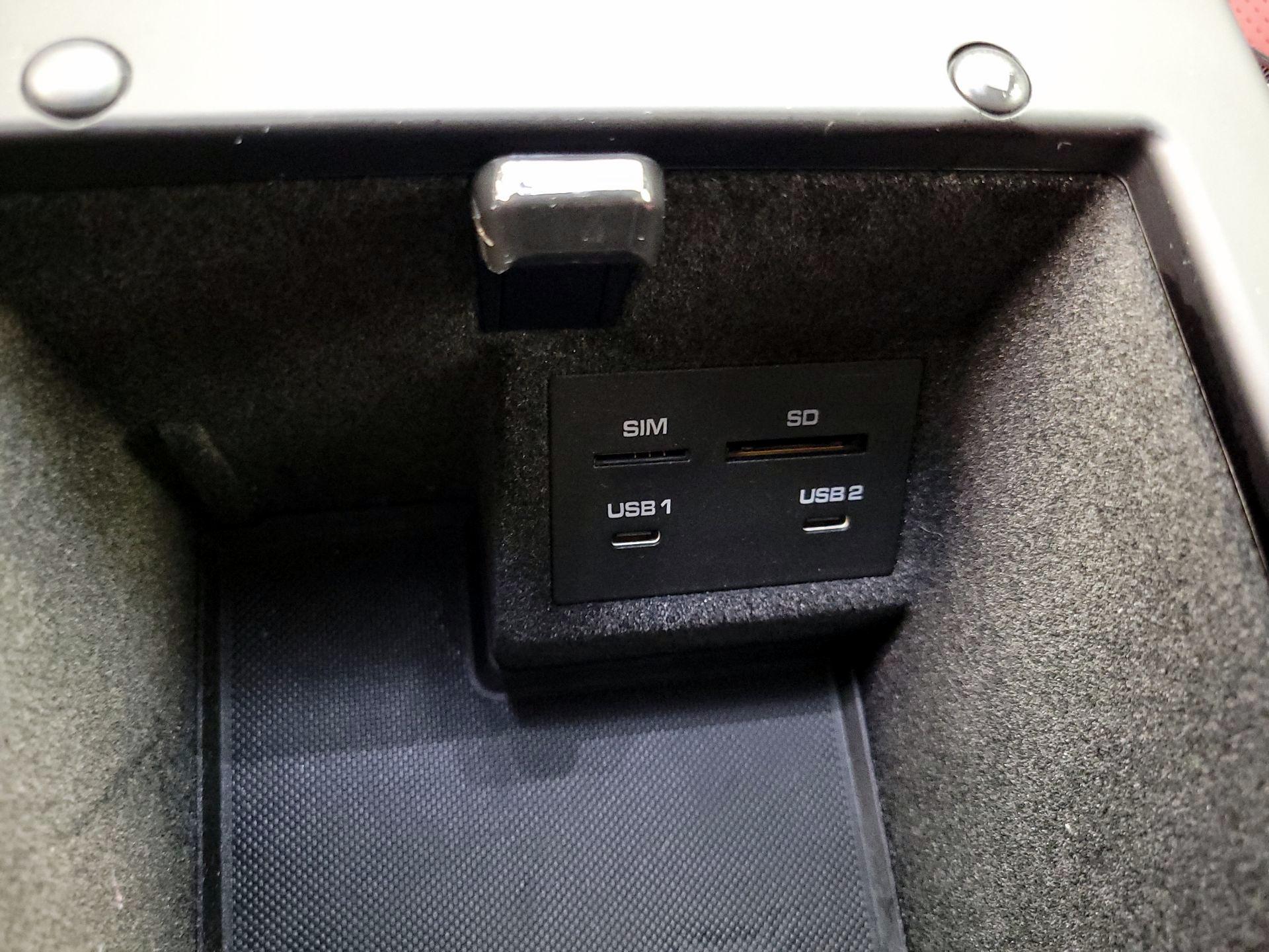 Thumbnail: 2023 Porsche Macan - 19