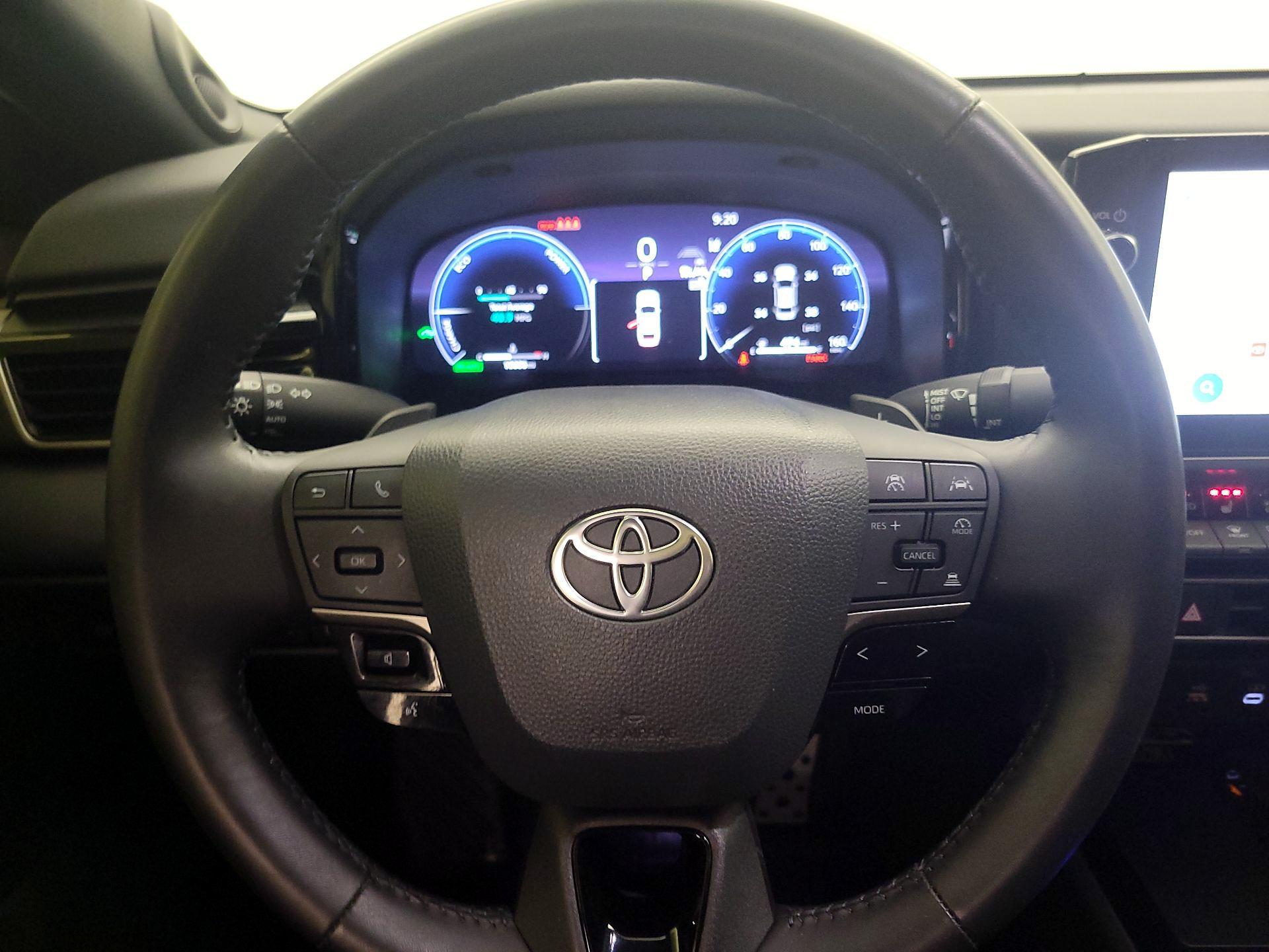 Thumbnail: 2025 Toyota Camry - 10