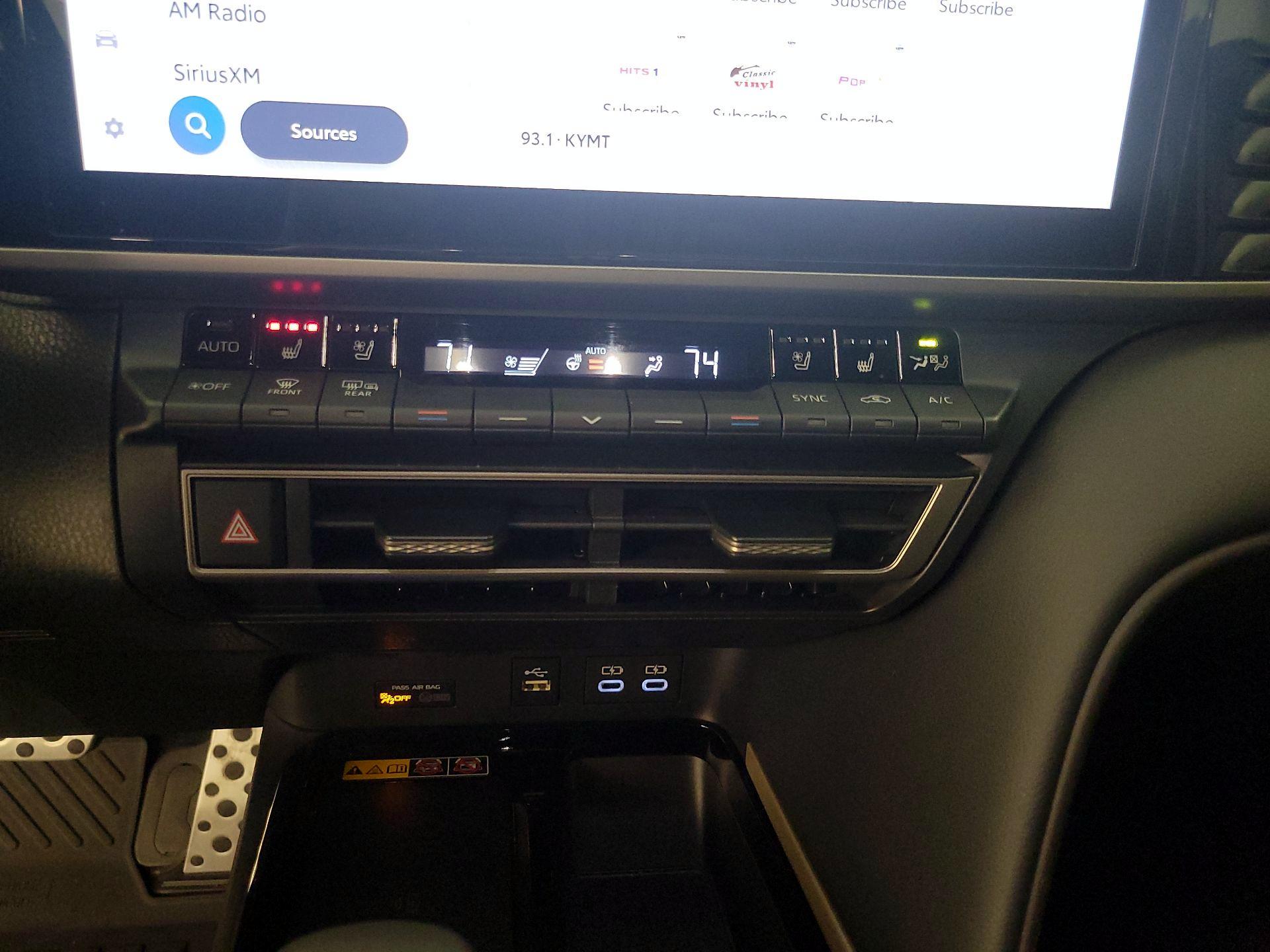 Thumbnail: 2025 Toyota Camry - 17