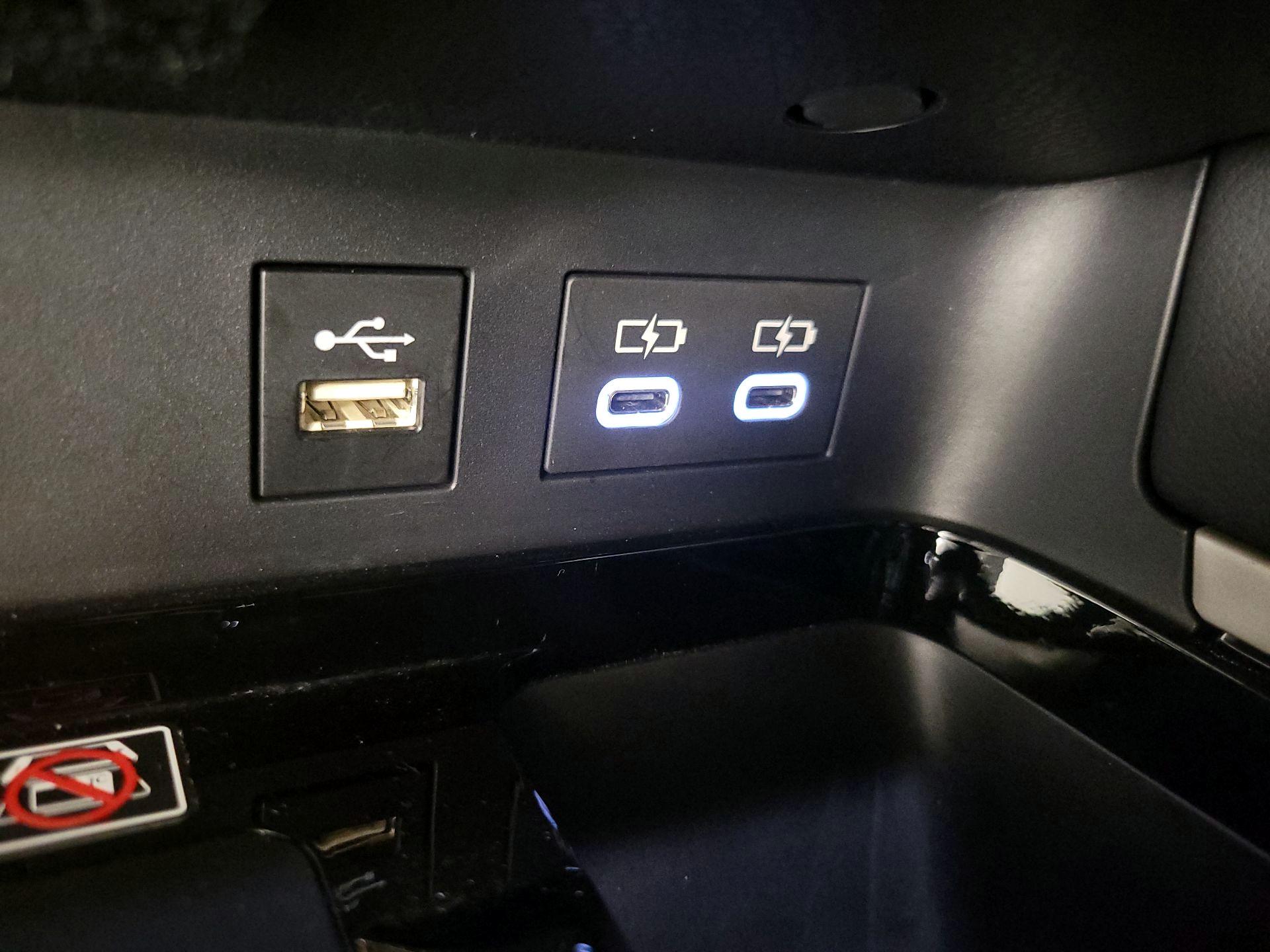 Thumbnail: 2025 Toyota Camry - 19