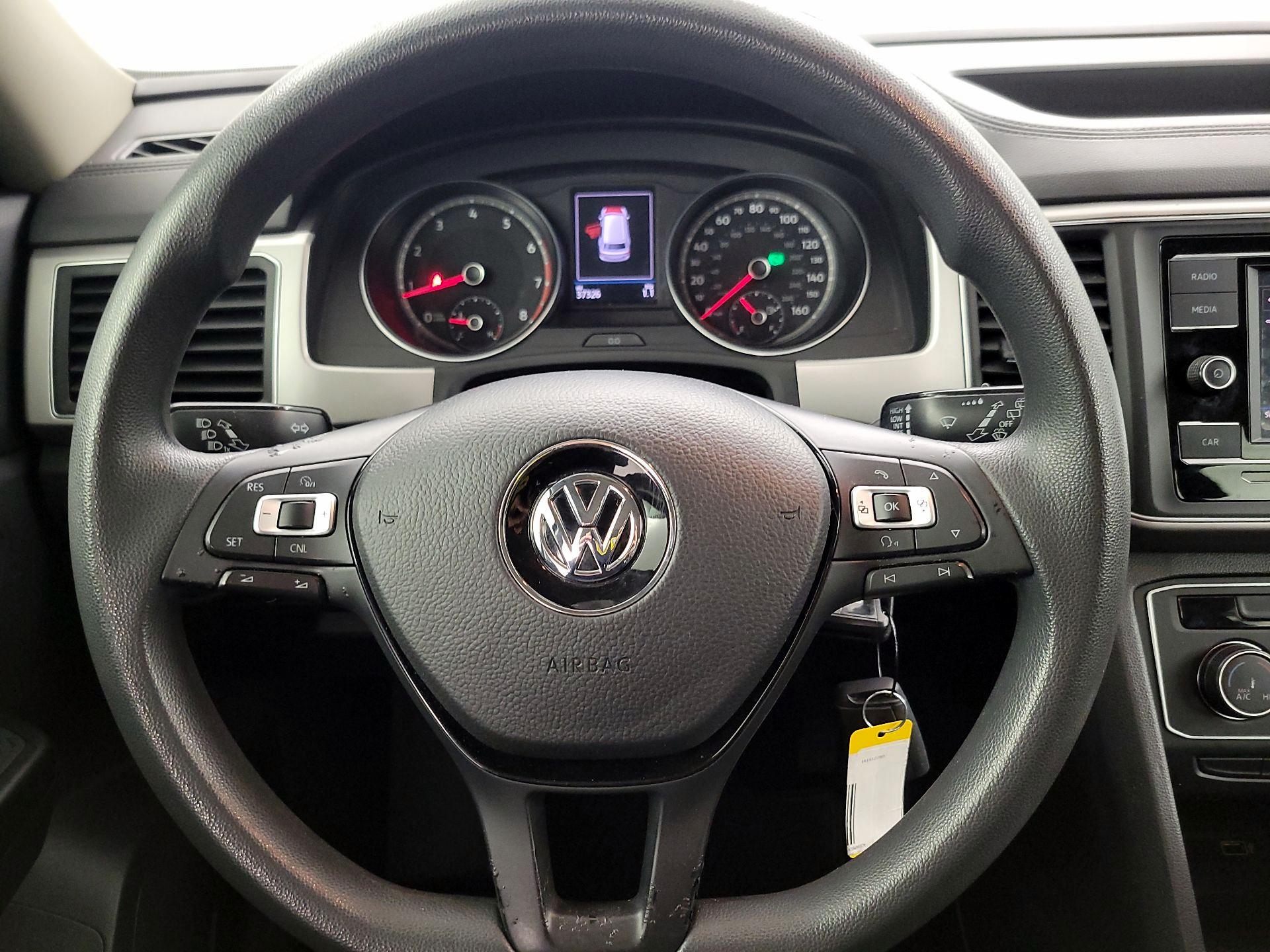 Thumbnail: 2018 Volkswagen Atlas - 10