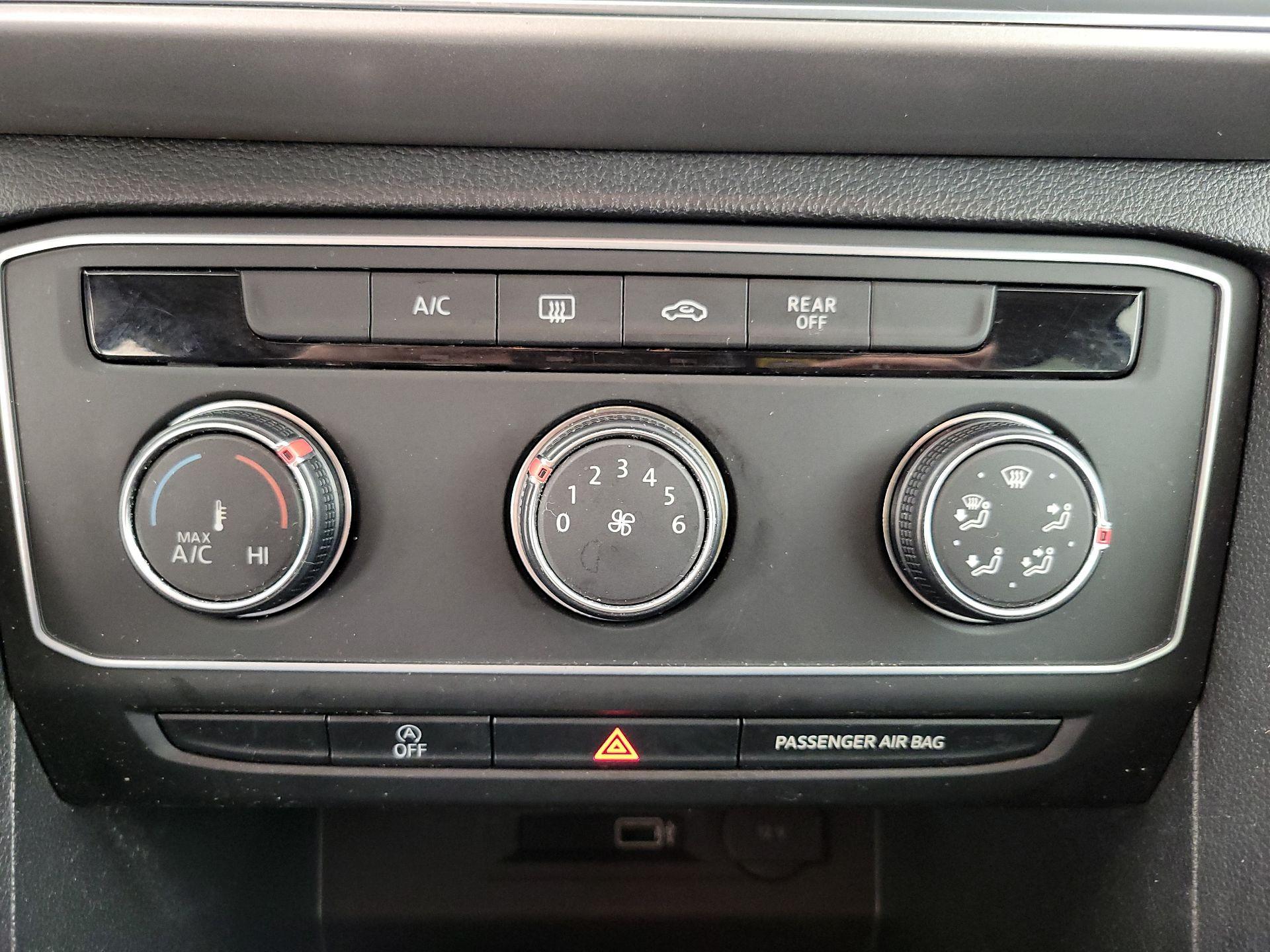 Thumbnail: 2018 Volkswagen Atlas - 16