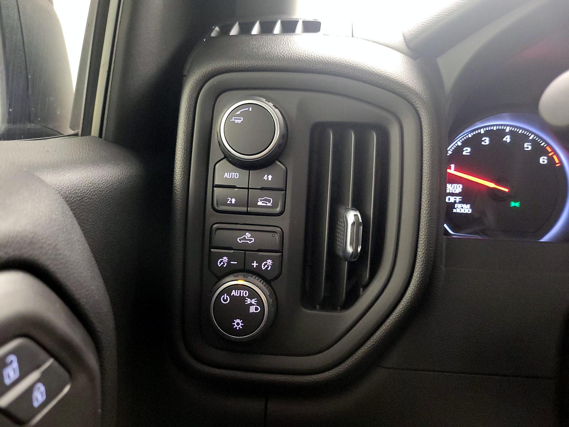 Thumbnail: 2021 Chevrolet Silverado 1500 - 13