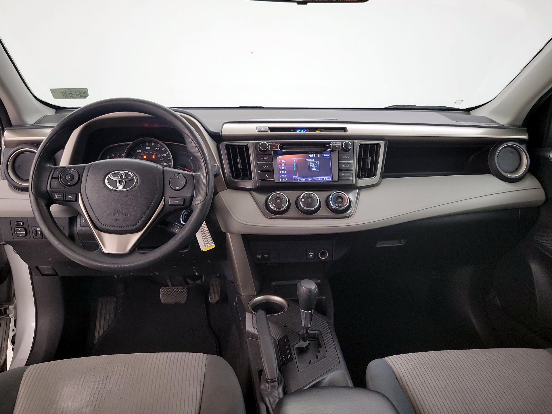 Thumbnail: 2015 Toyota RAV4 - 9