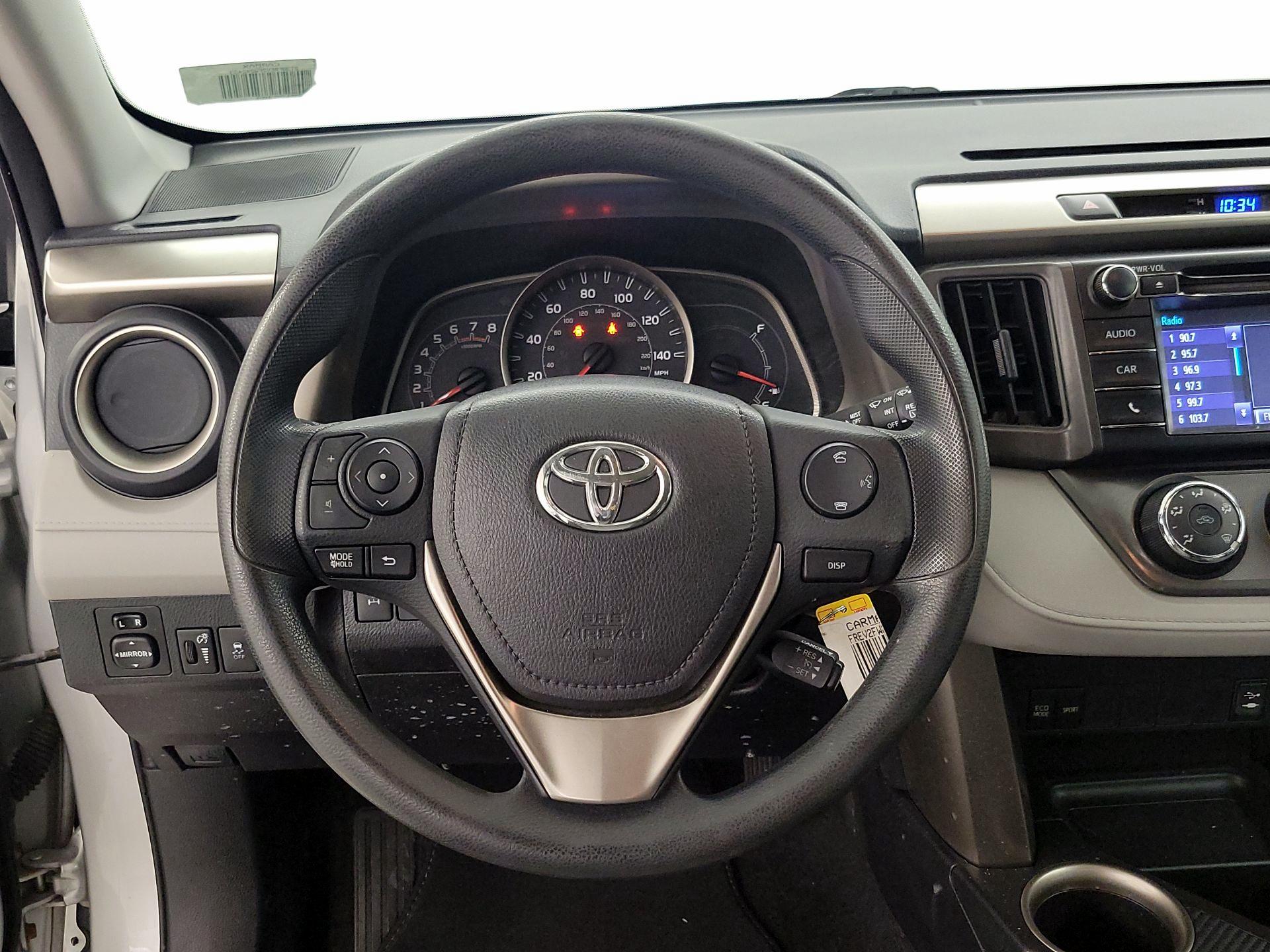 Thumbnail: 2015 Toyota RAV4 - 10
