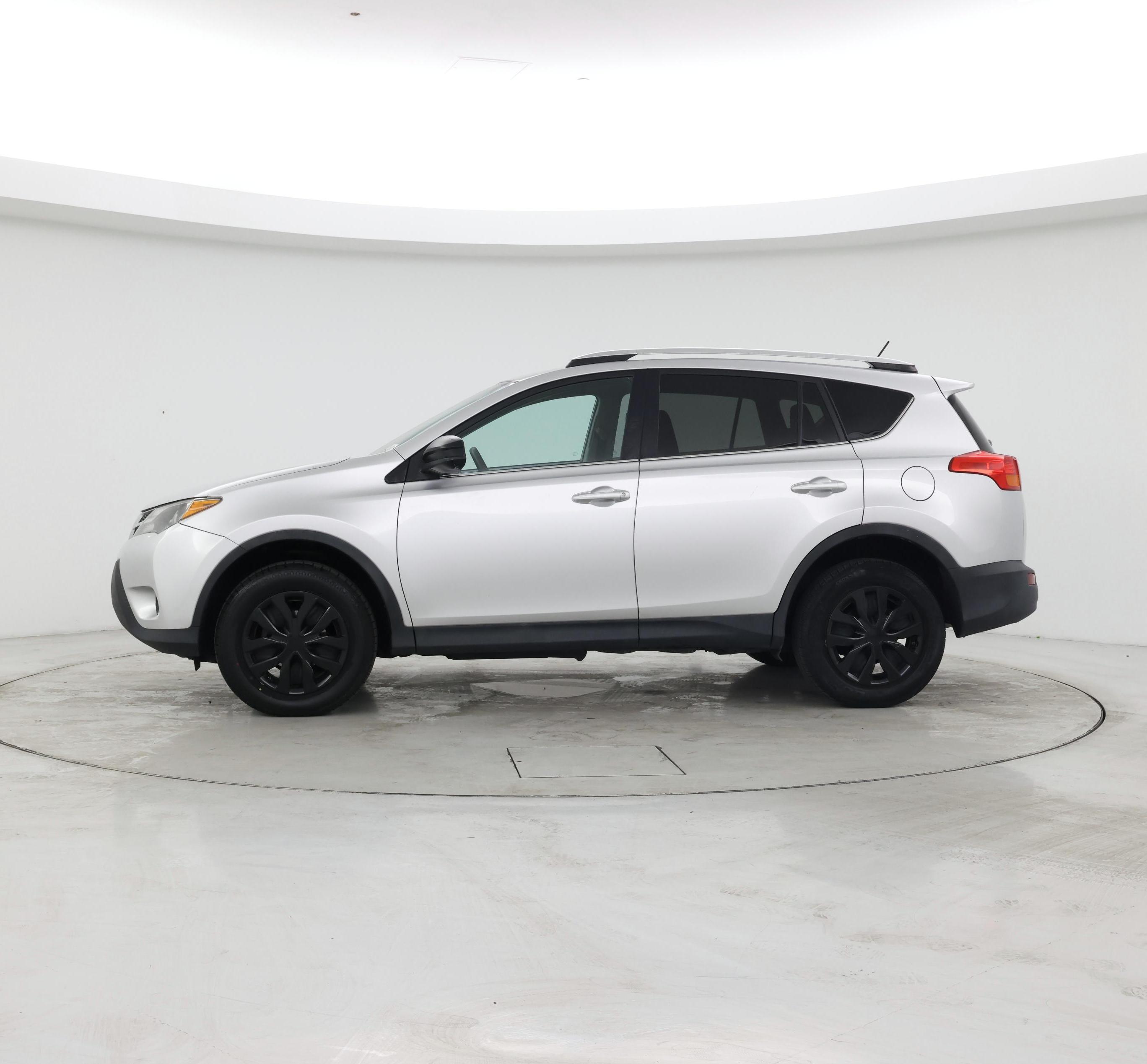 Thumbnail: 2015 Toyota RAV4 - 3
