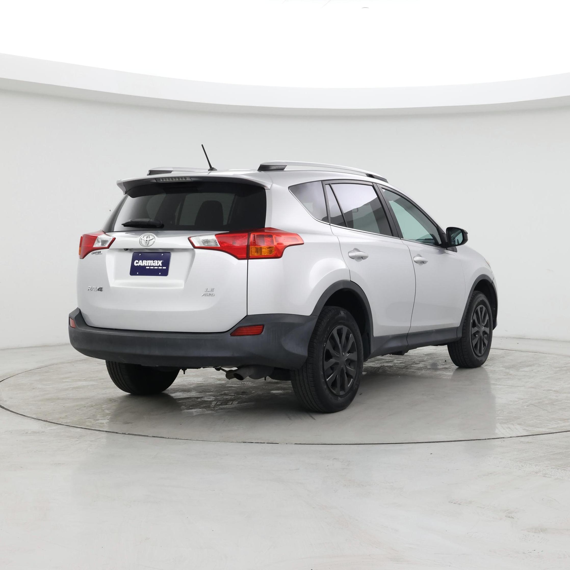 Thumbnail: 2015 Toyota RAV4 - 8