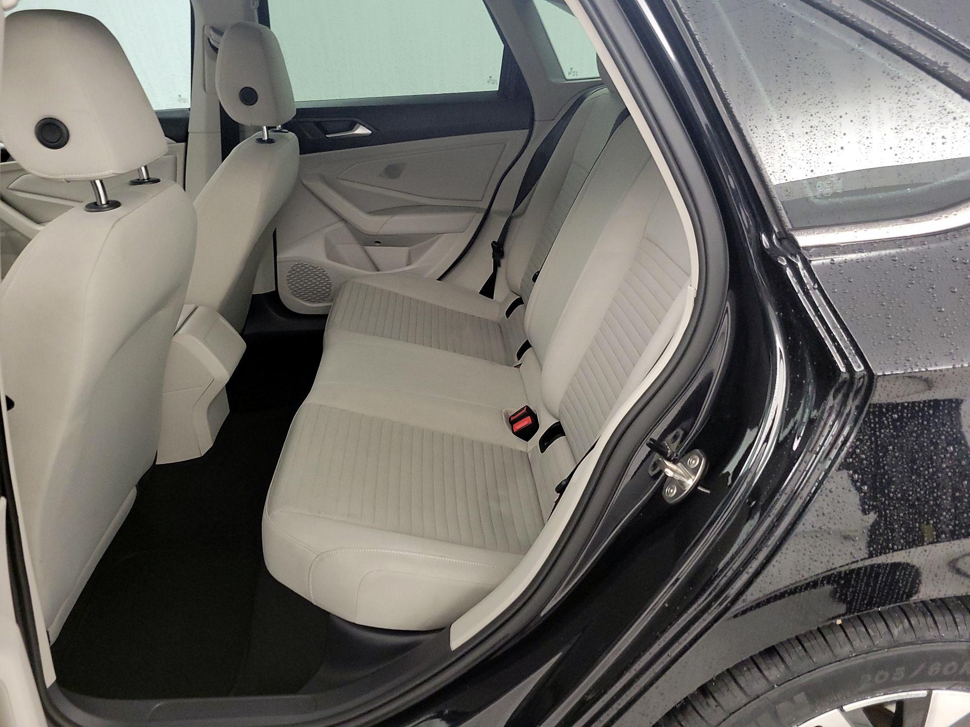 Thumbnail: 2023 Volkswagen Jetta - 19