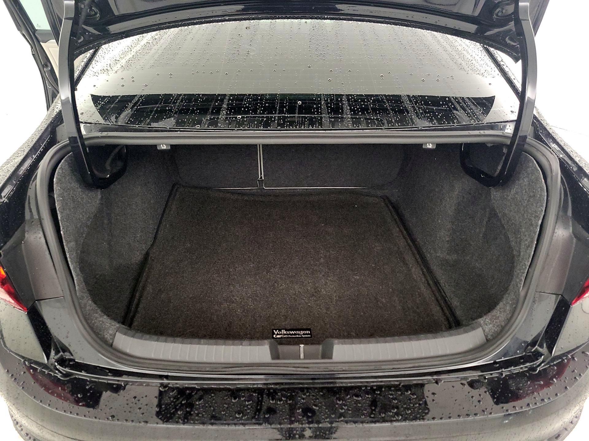 Thumbnail: 2023 Volkswagen Jetta - 20