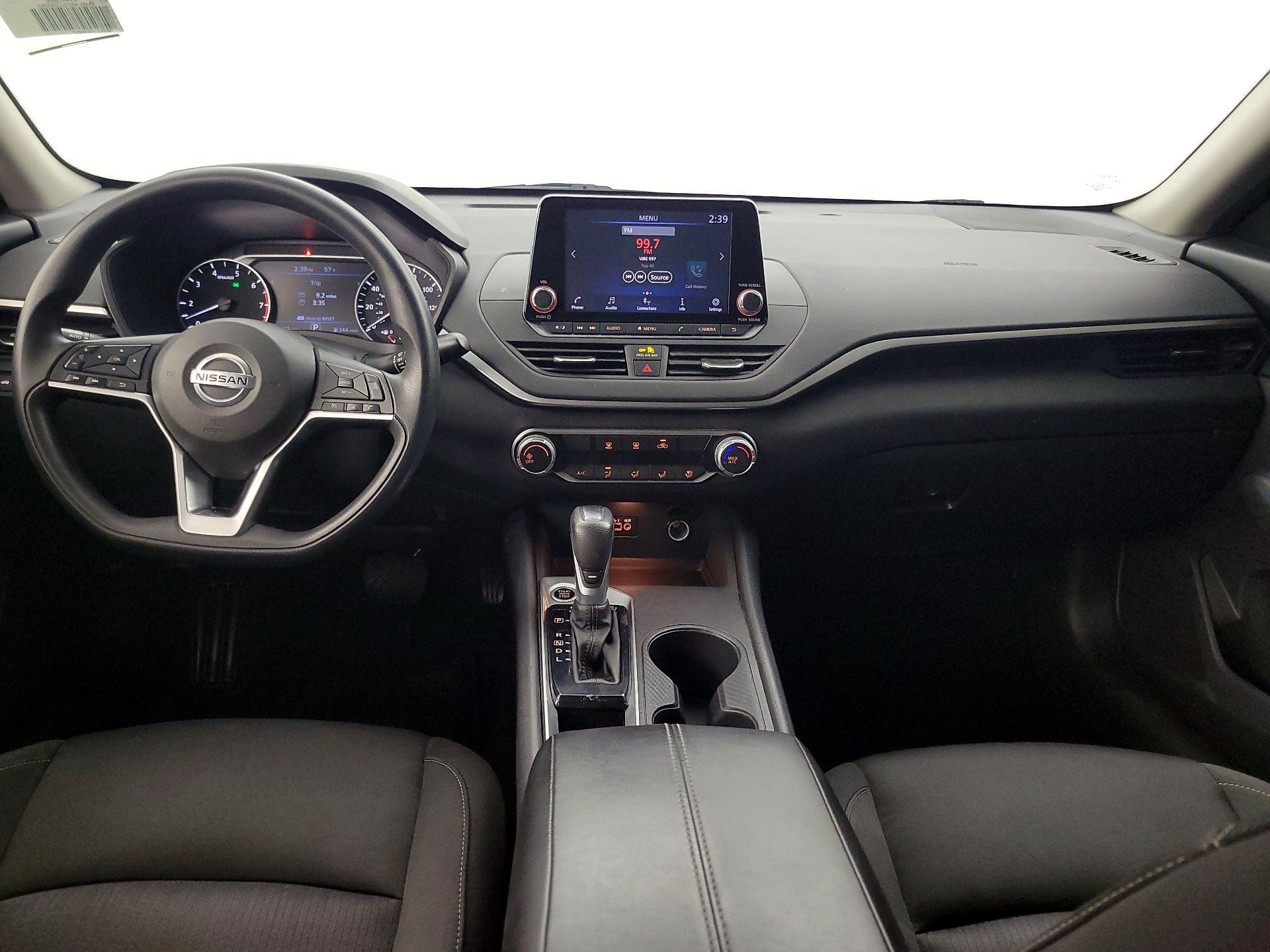 Thumbnail: 2020 Nissan Altima - 9