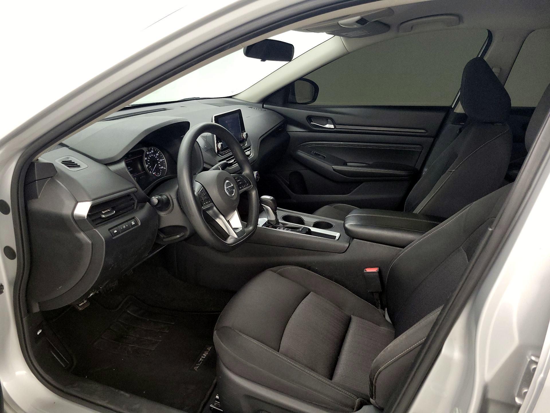 Thumbnail: 2020 Nissan Altima - 11