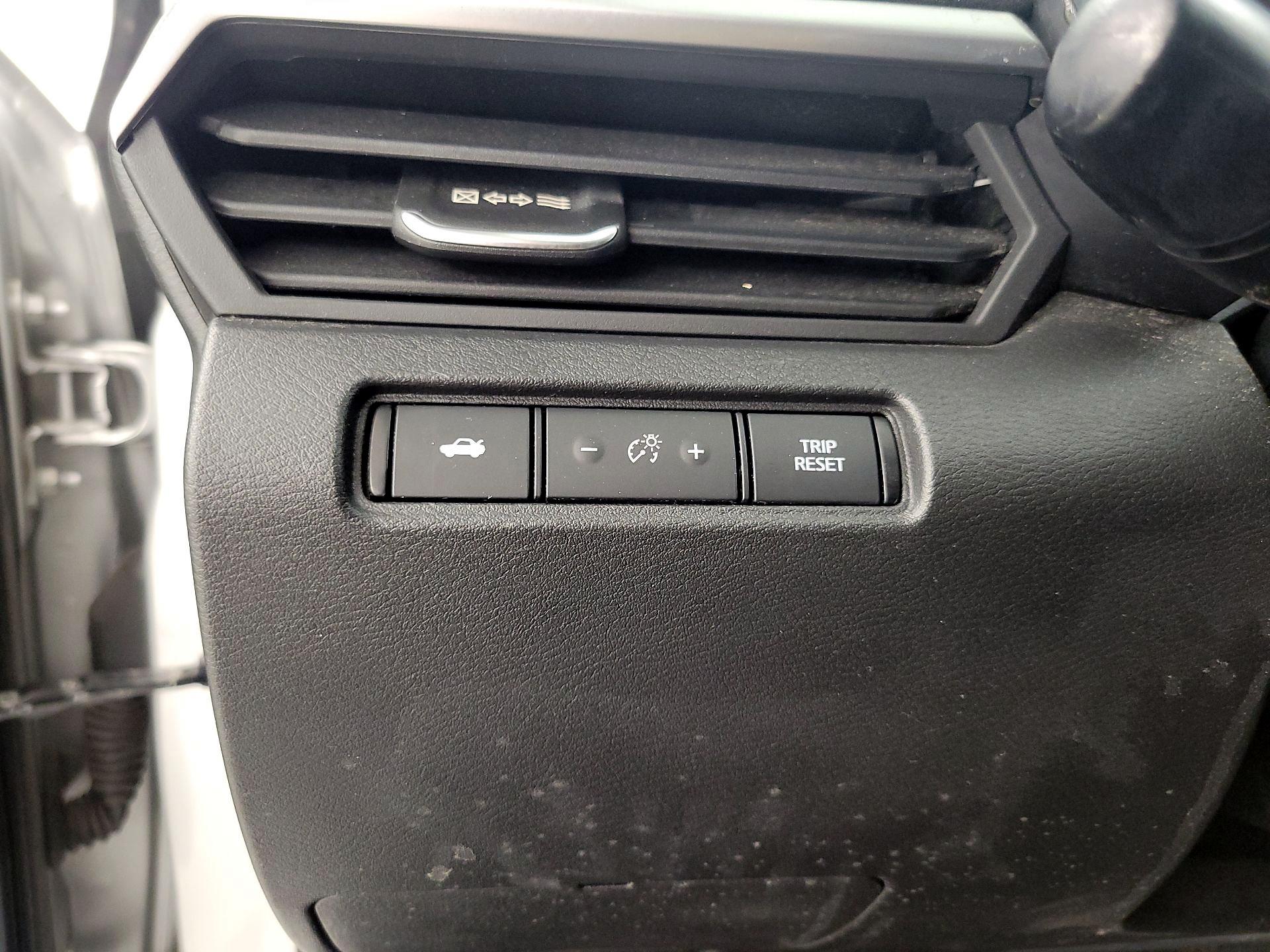 Thumbnail: 2020 Nissan Altima - 13