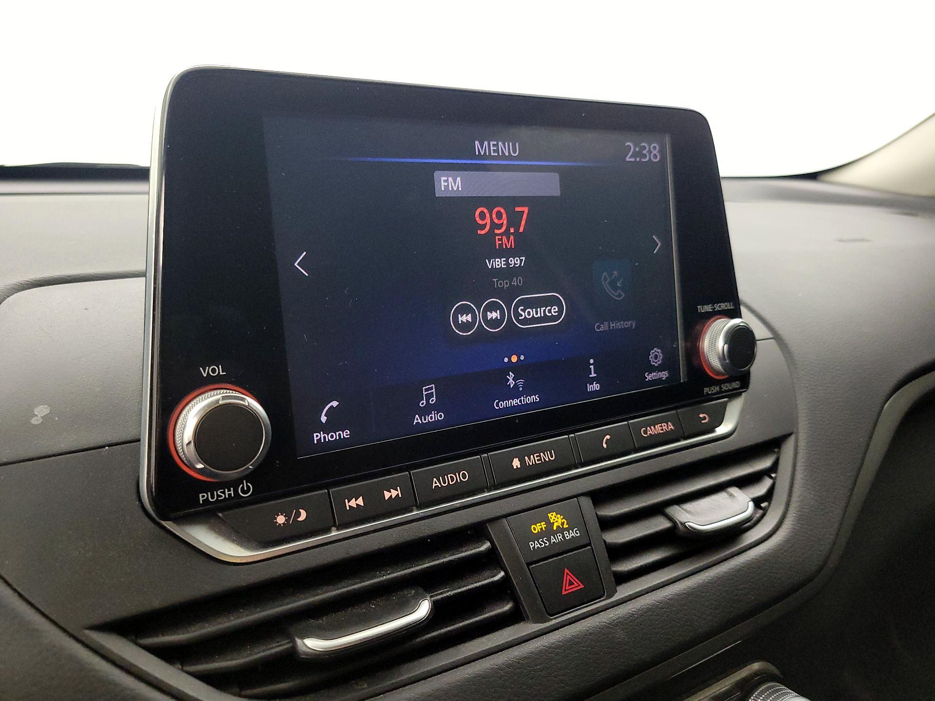 Thumbnail: 2020 Nissan Altima - 15