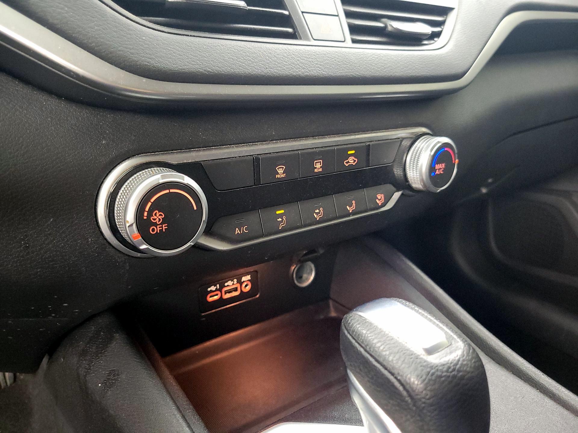 Thumbnail: 2020 Nissan Altima - 16