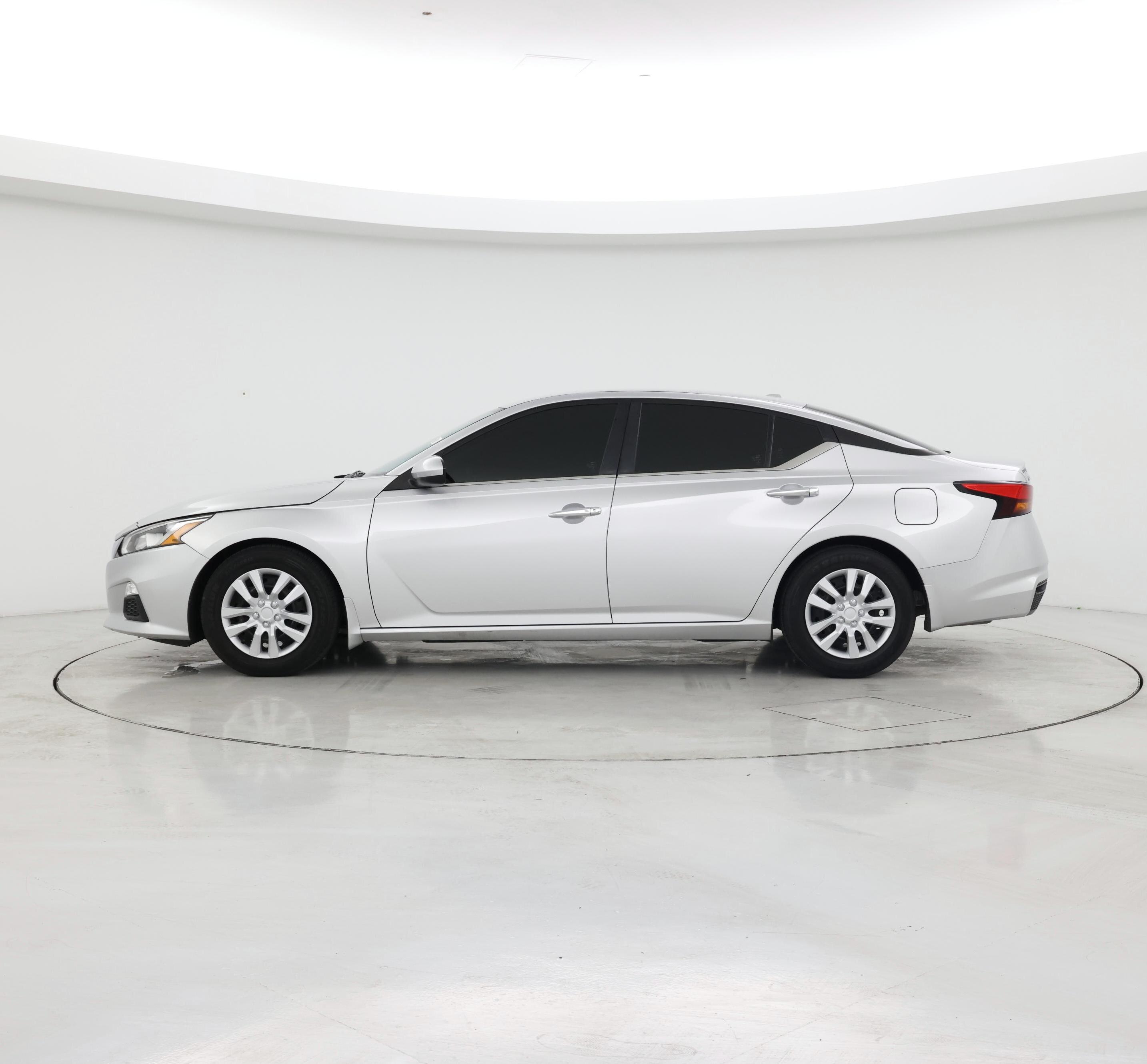 Thumbnail: 2020 Nissan Altima - 3