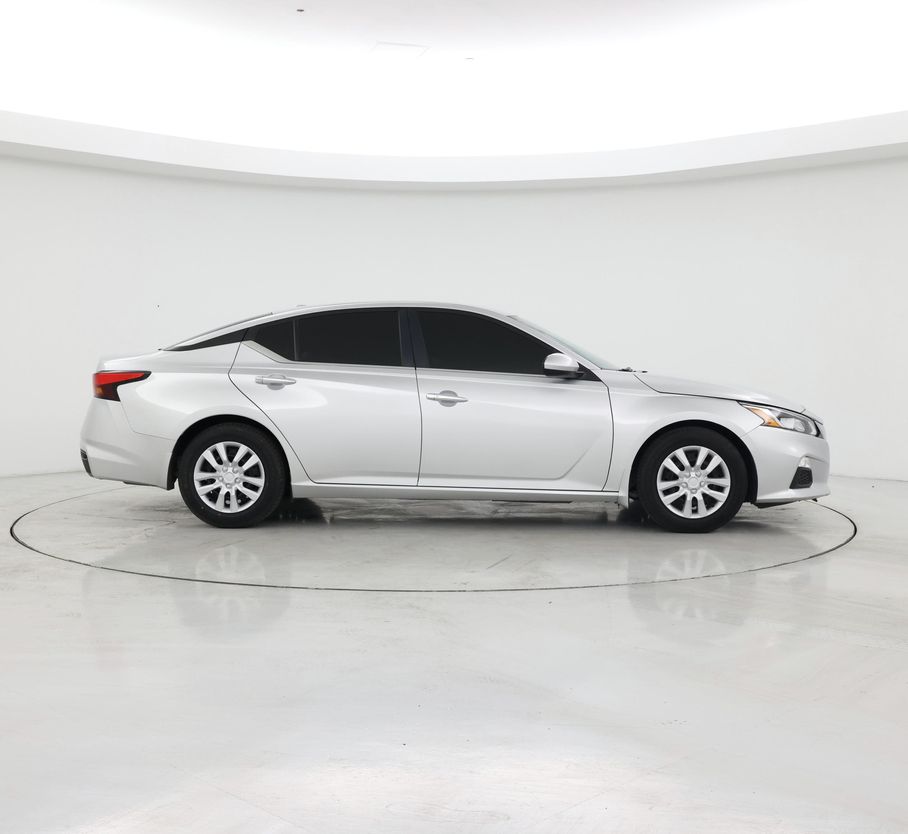 Thumbnail: 2020 Nissan Altima - 7