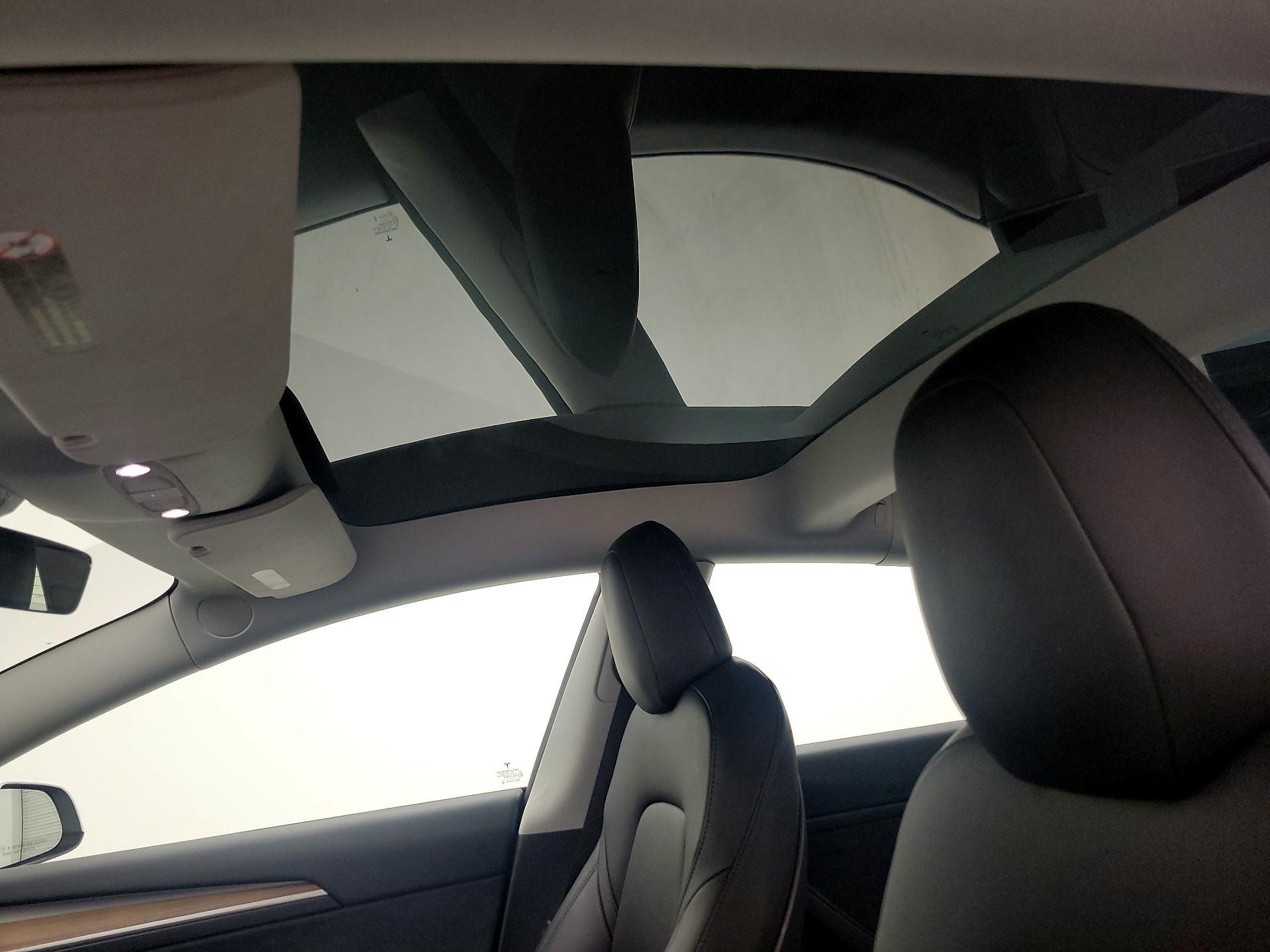 Thumbnail: 2022 Tesla Model 3 - 18