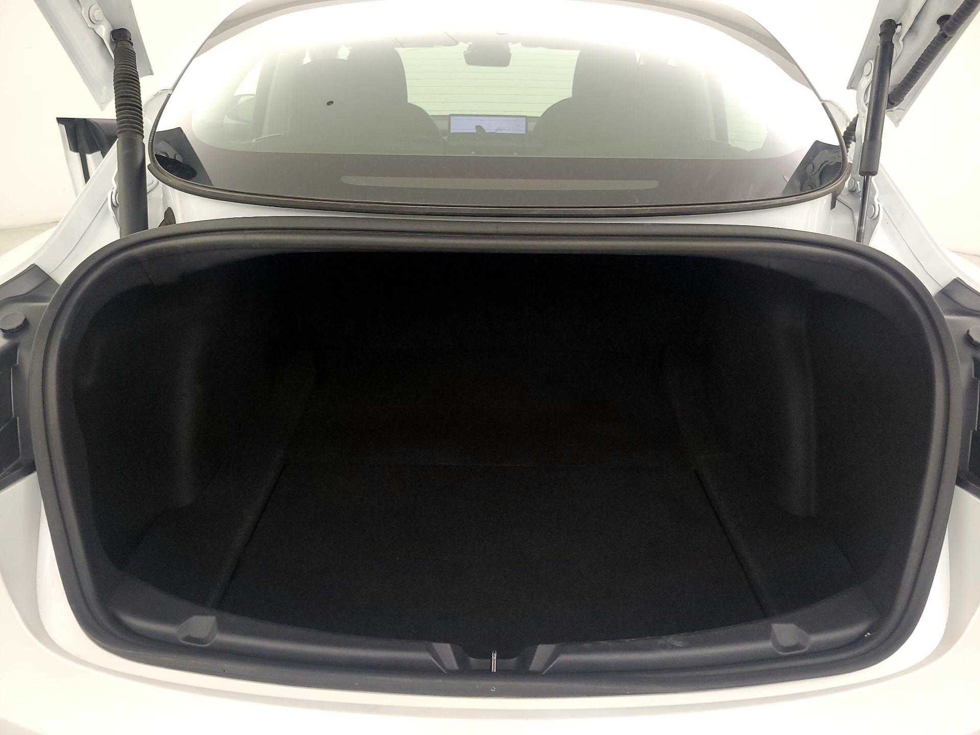 Thumbnail: 2022 Tesla Model 3 - 20