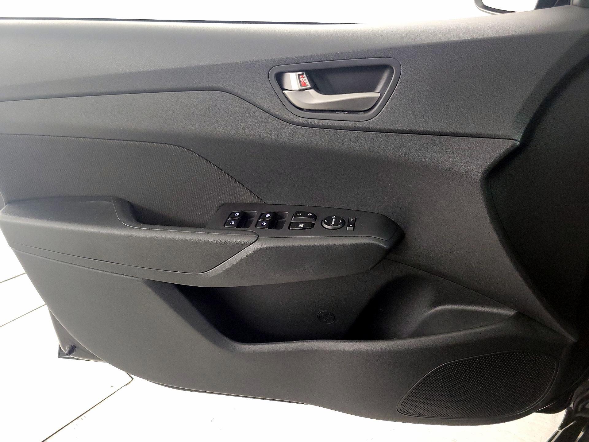 Thumbnail: 2021 Hyundai Accent - 12